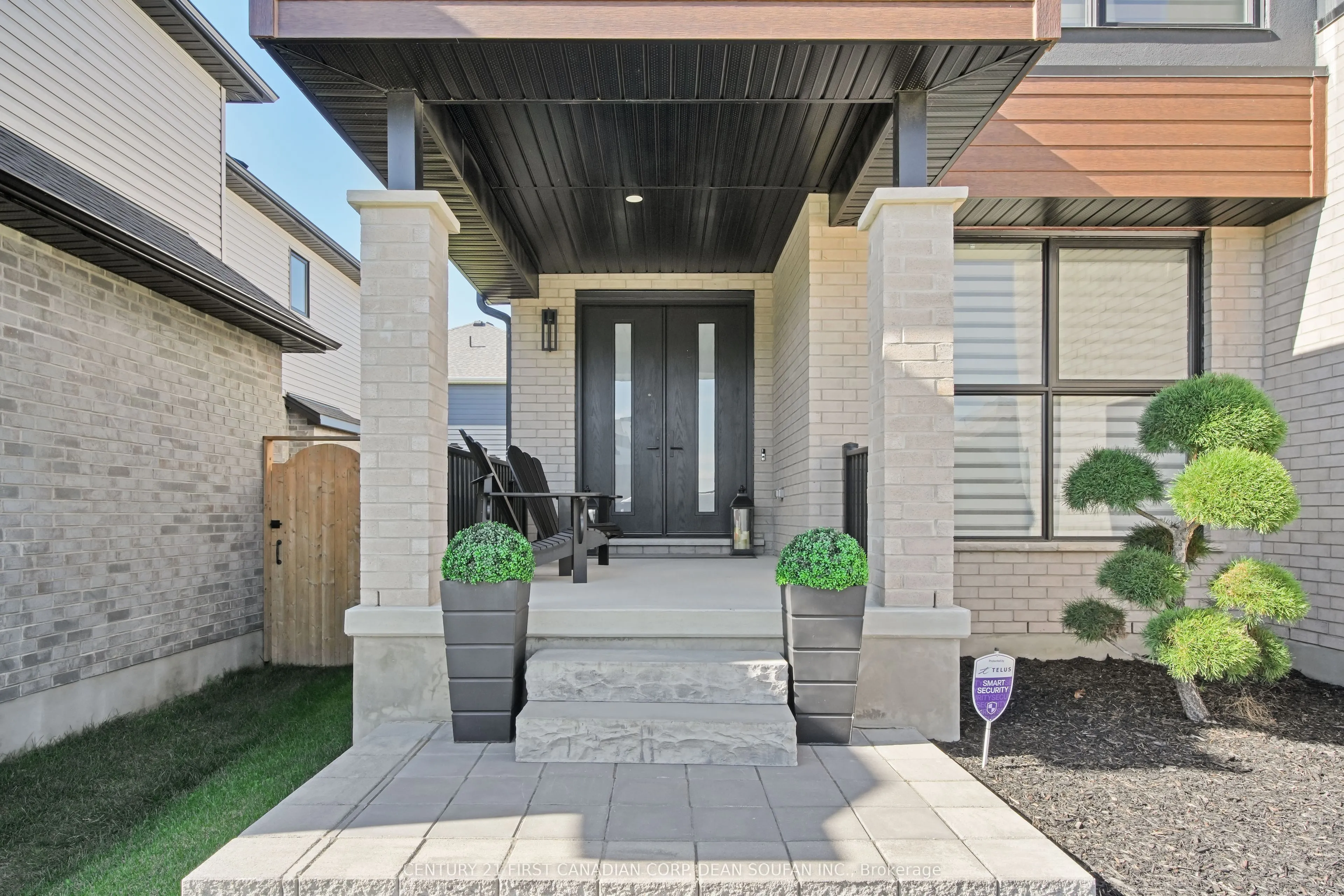 102 Daventry Way