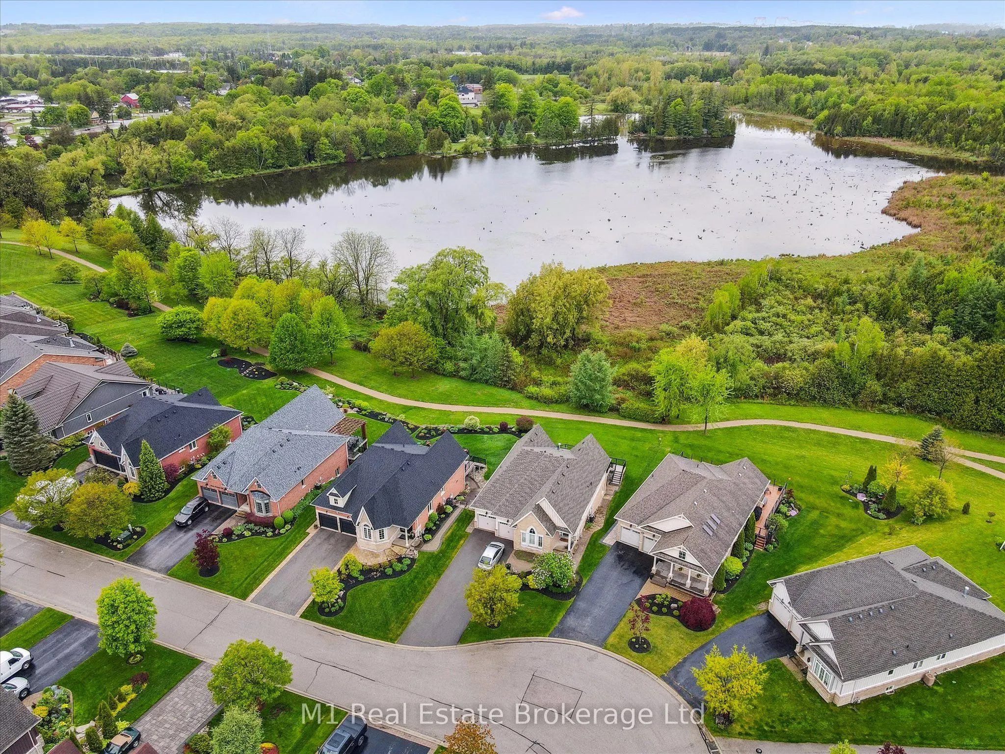 94 Aberfoyle Mill Crescent