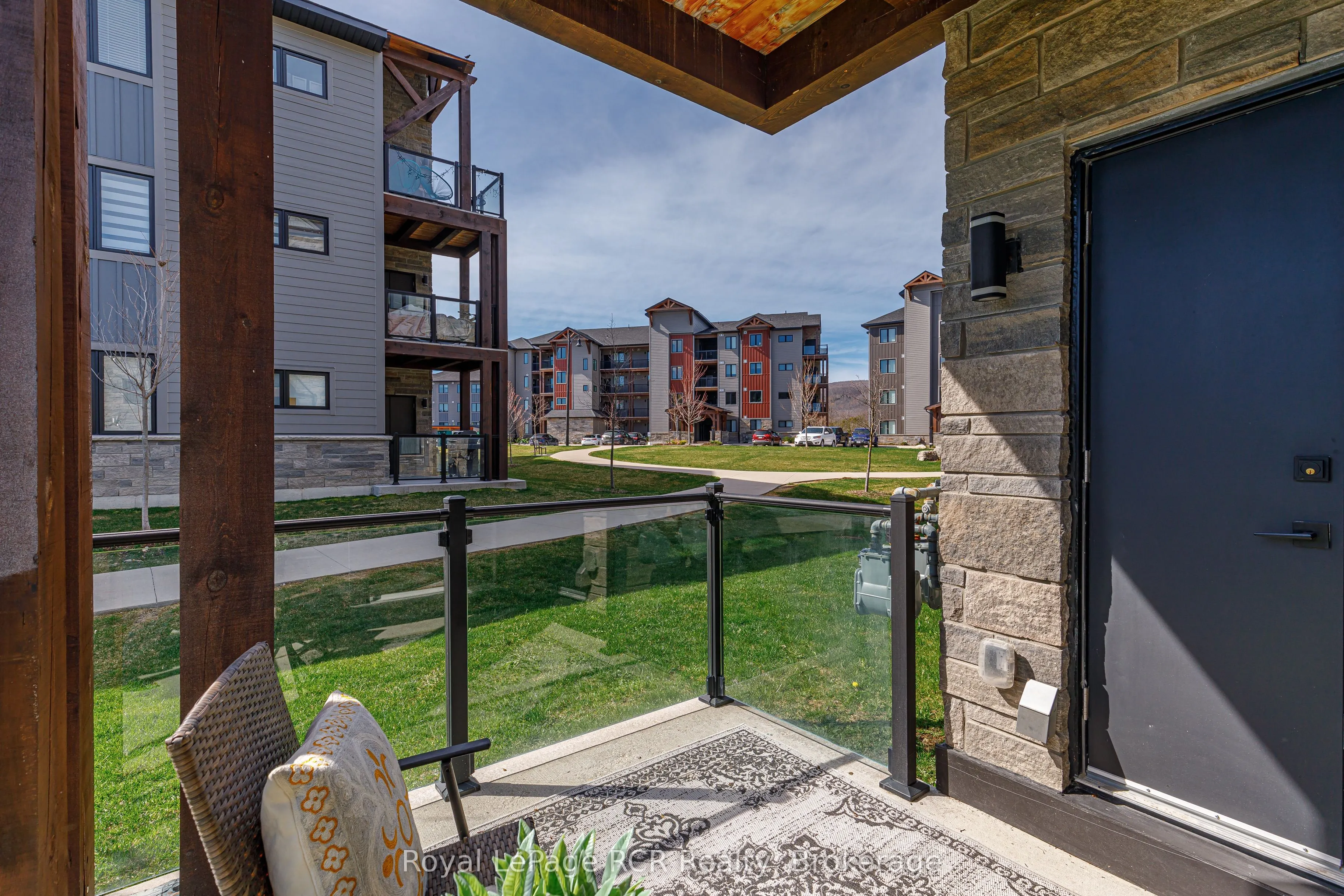 11 Beckwith Lane, #102