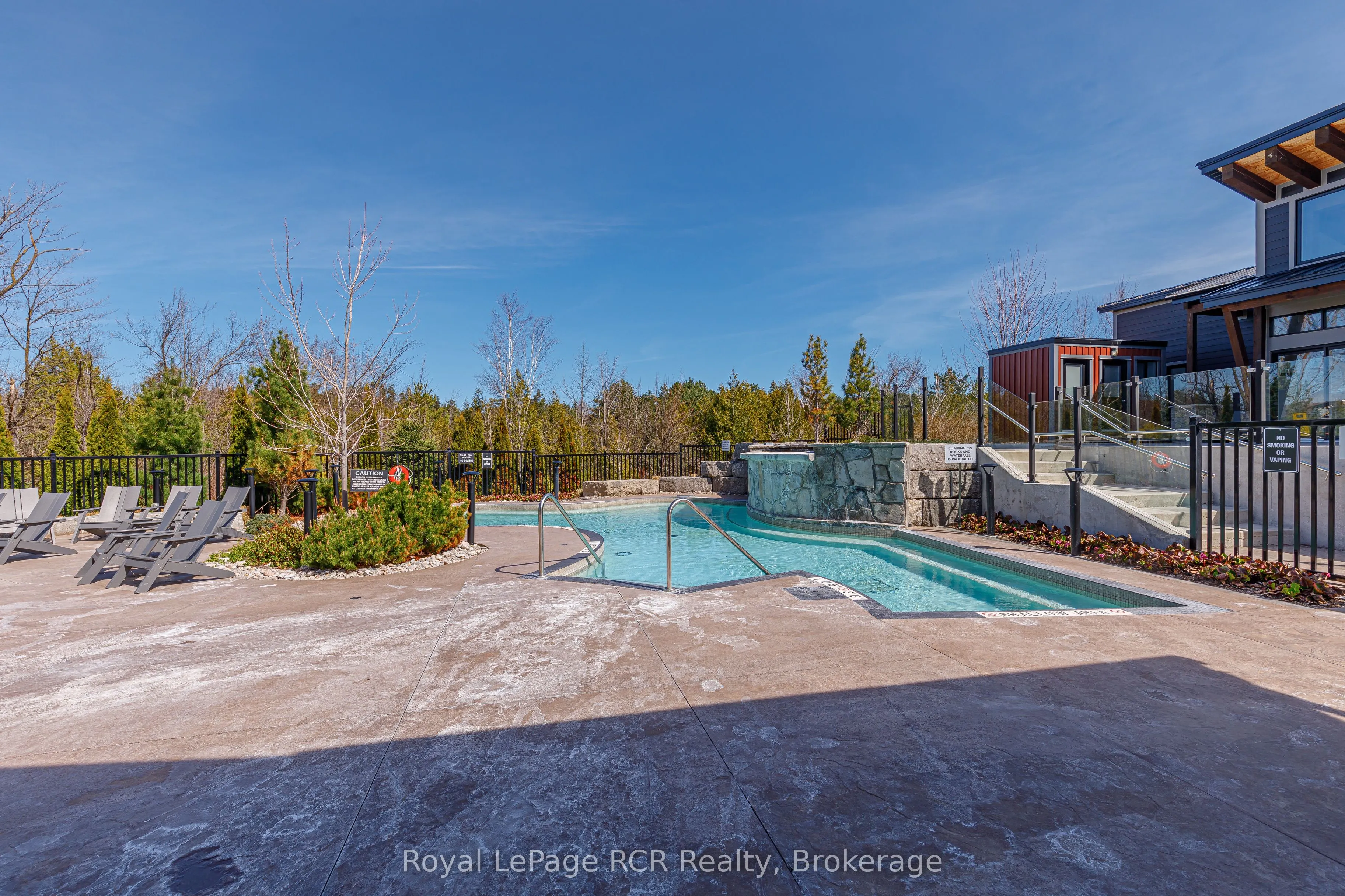 11 Beckwith Lane, #102