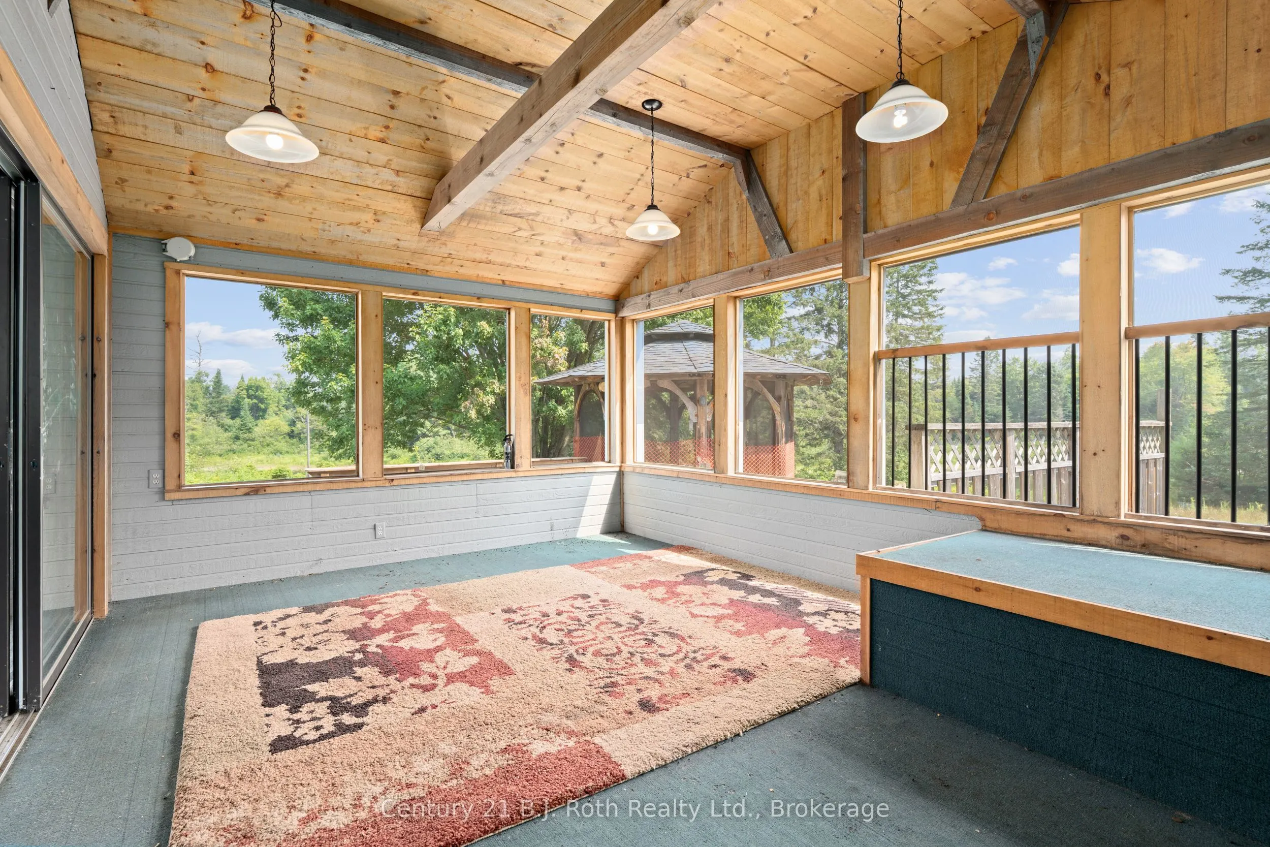 2377 Fraserburg Road