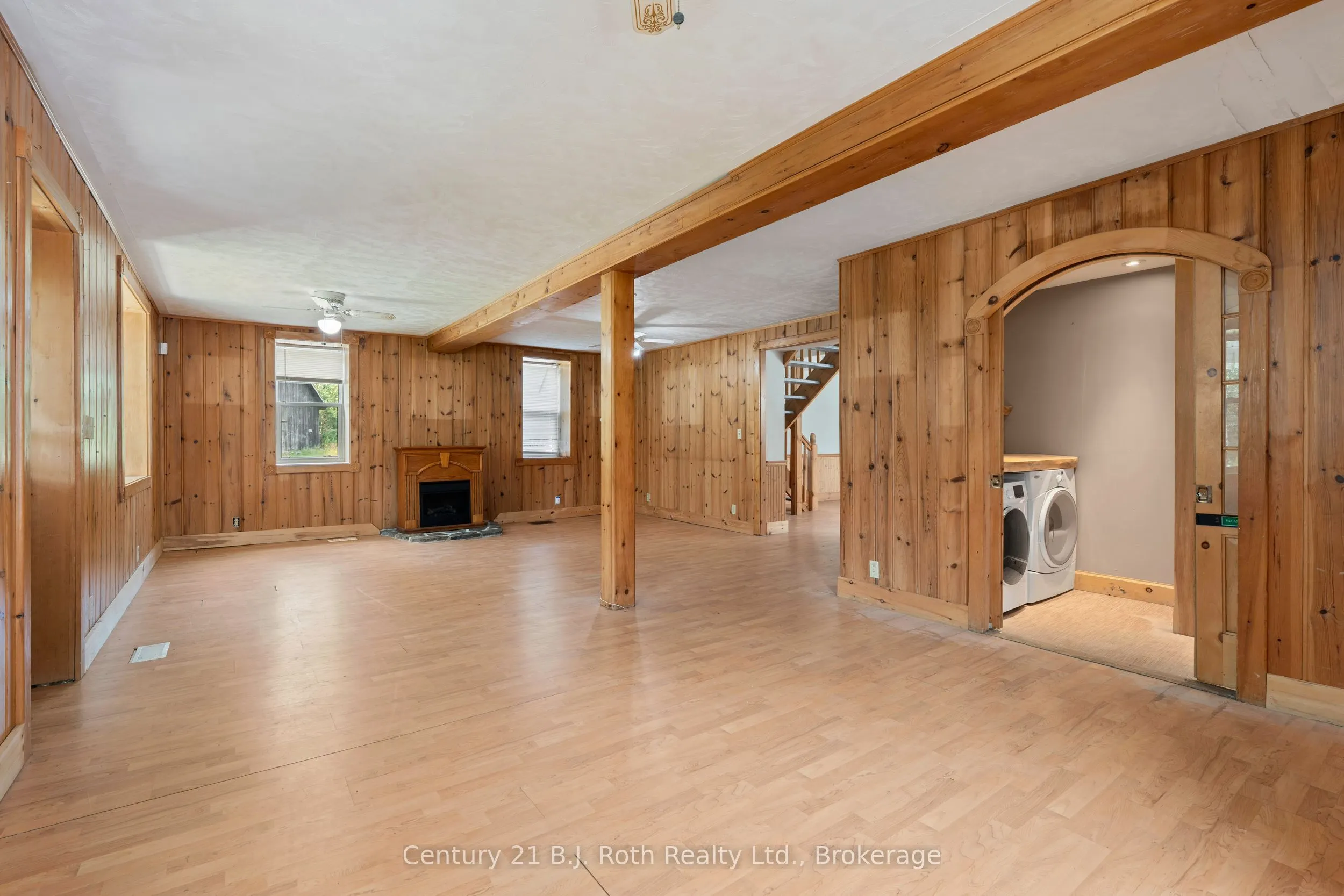 2377 Fraserburg Road