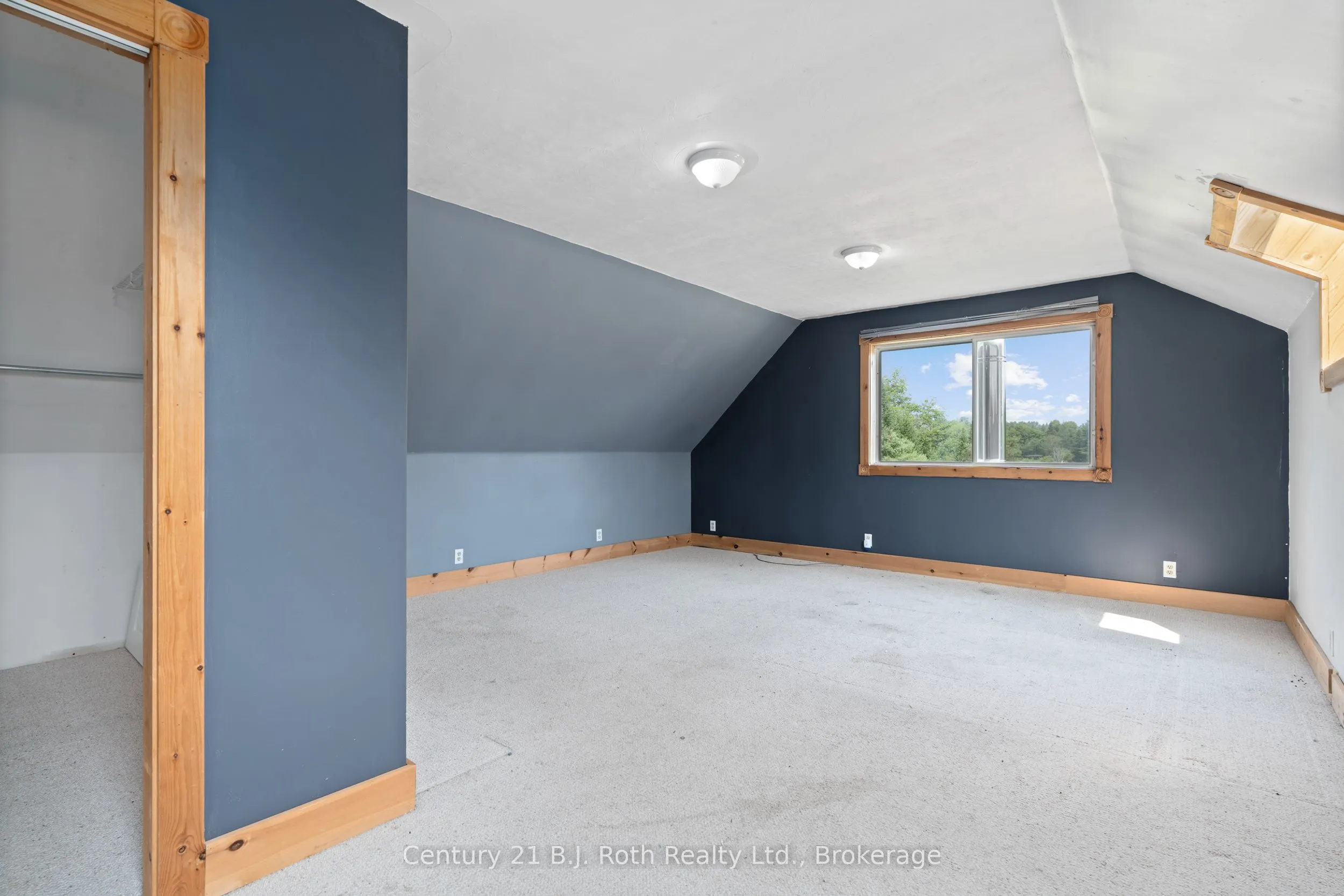 2377 Fraserburg Road
