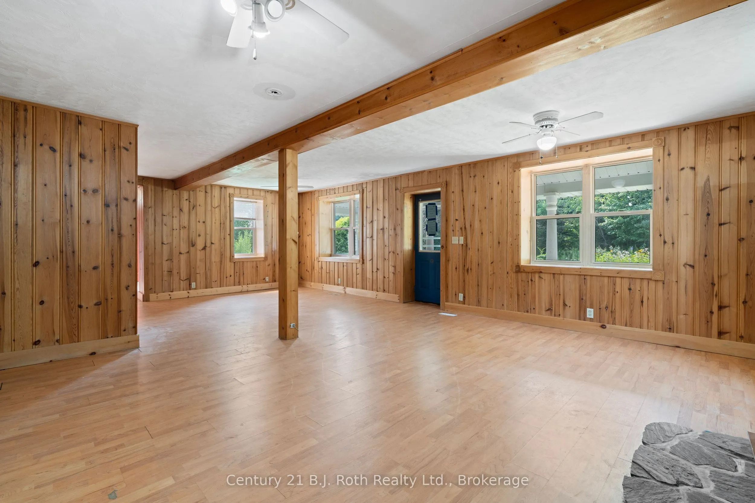 2377 Fraserburg Road
