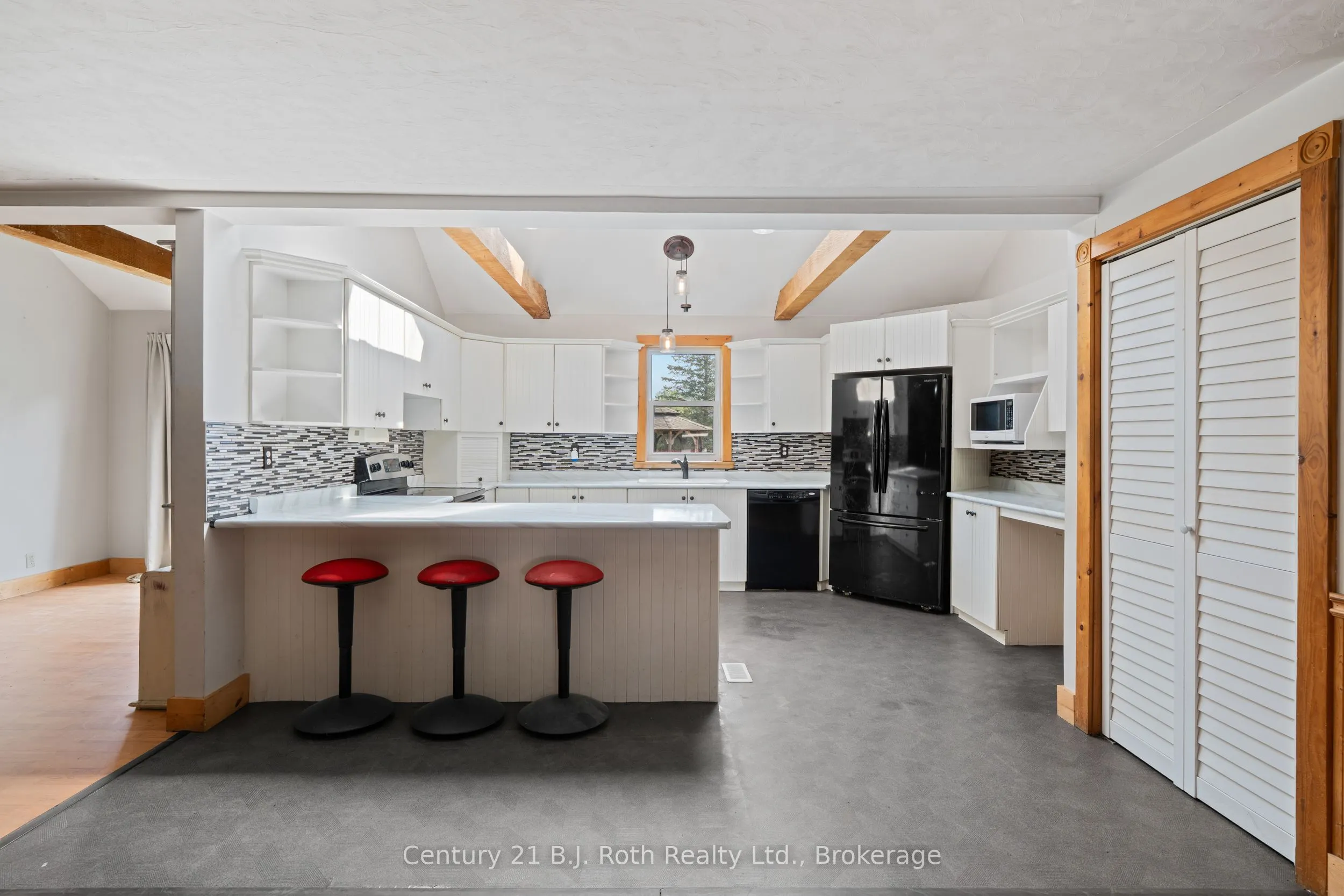 2377 Fraserburg Road
