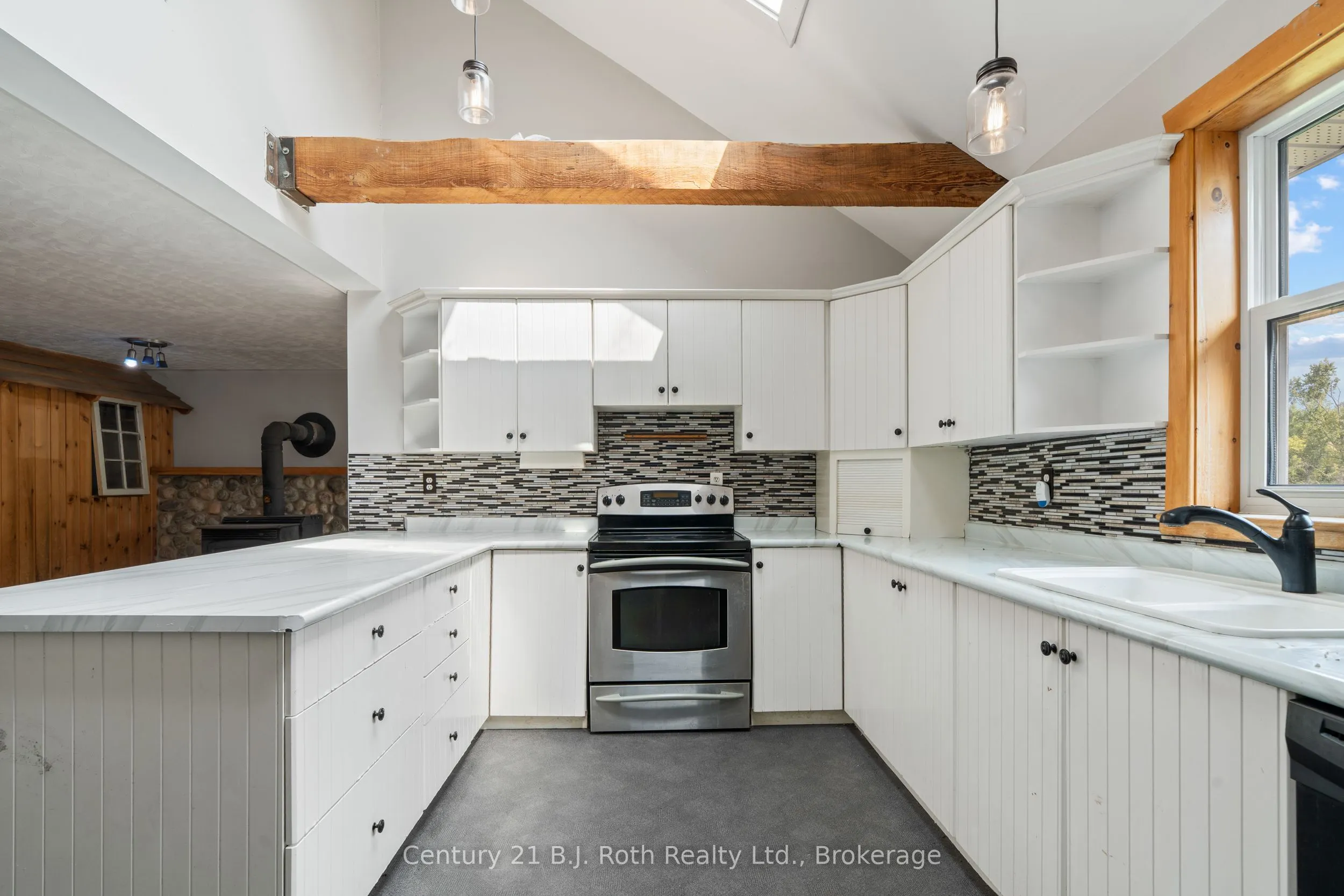 2377 Fraserburg Road