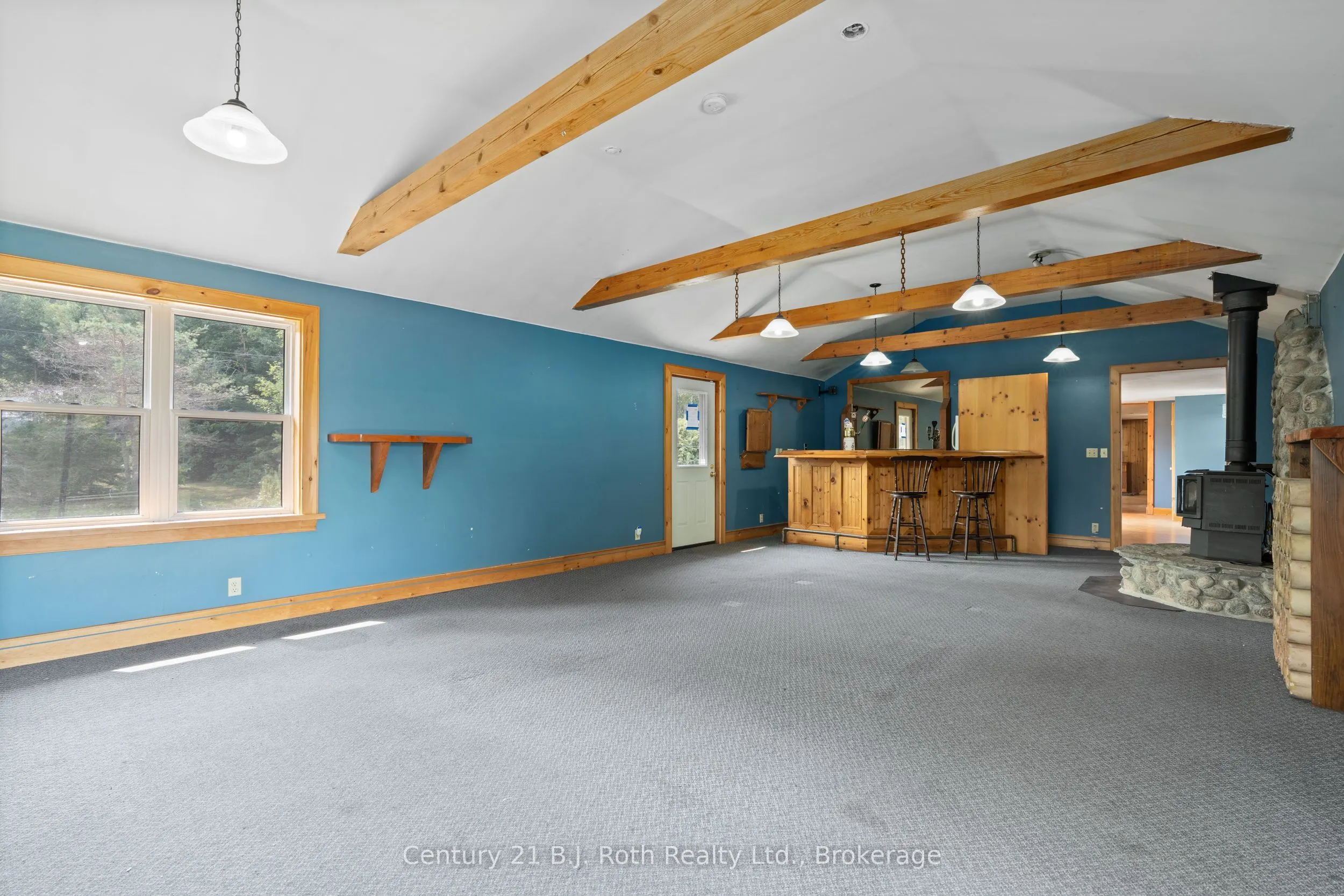 2377 Fraserburg Road