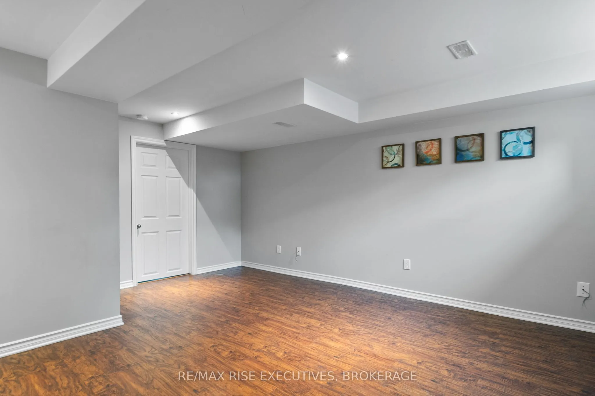 903 Ascot Lane, #903