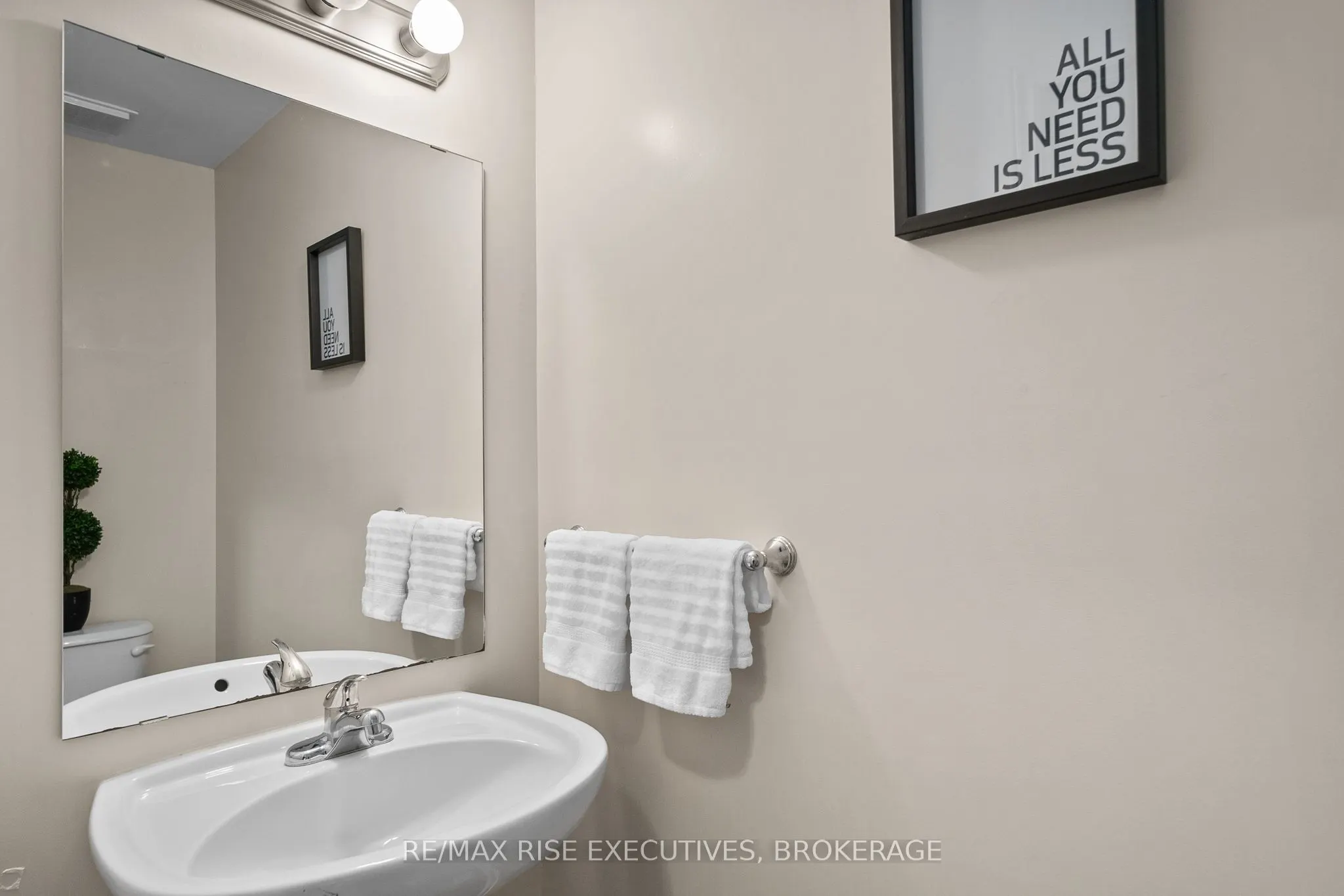 903 Ascot Lane, #903