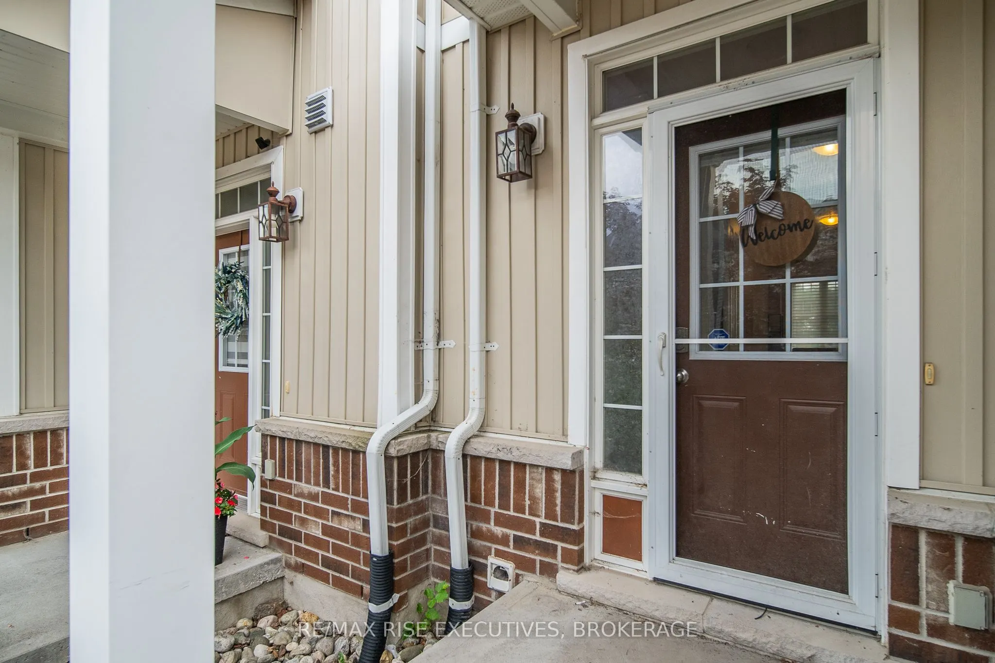 903 Ascot Lane, #903