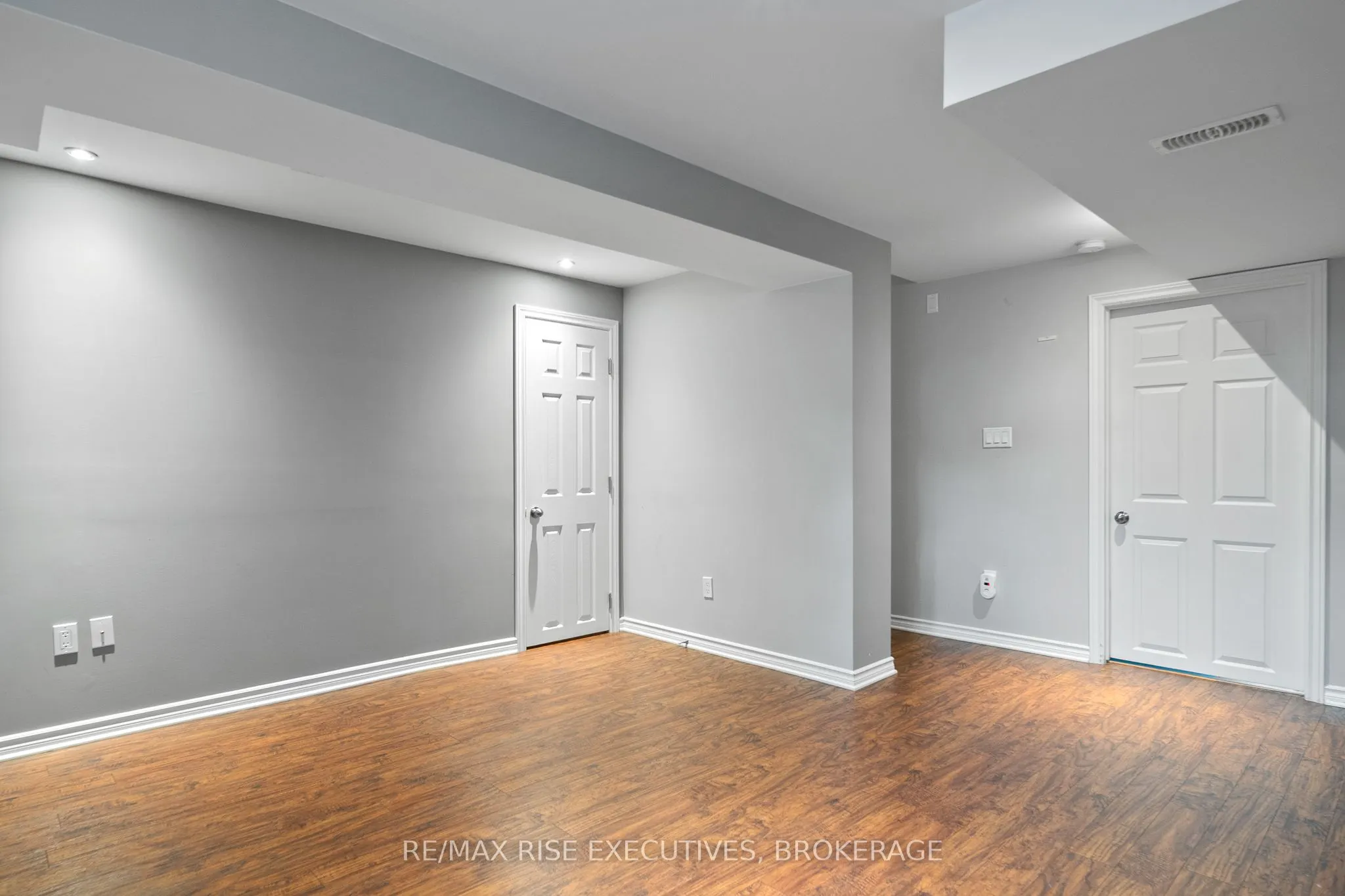 903 Ascot Lane, #903