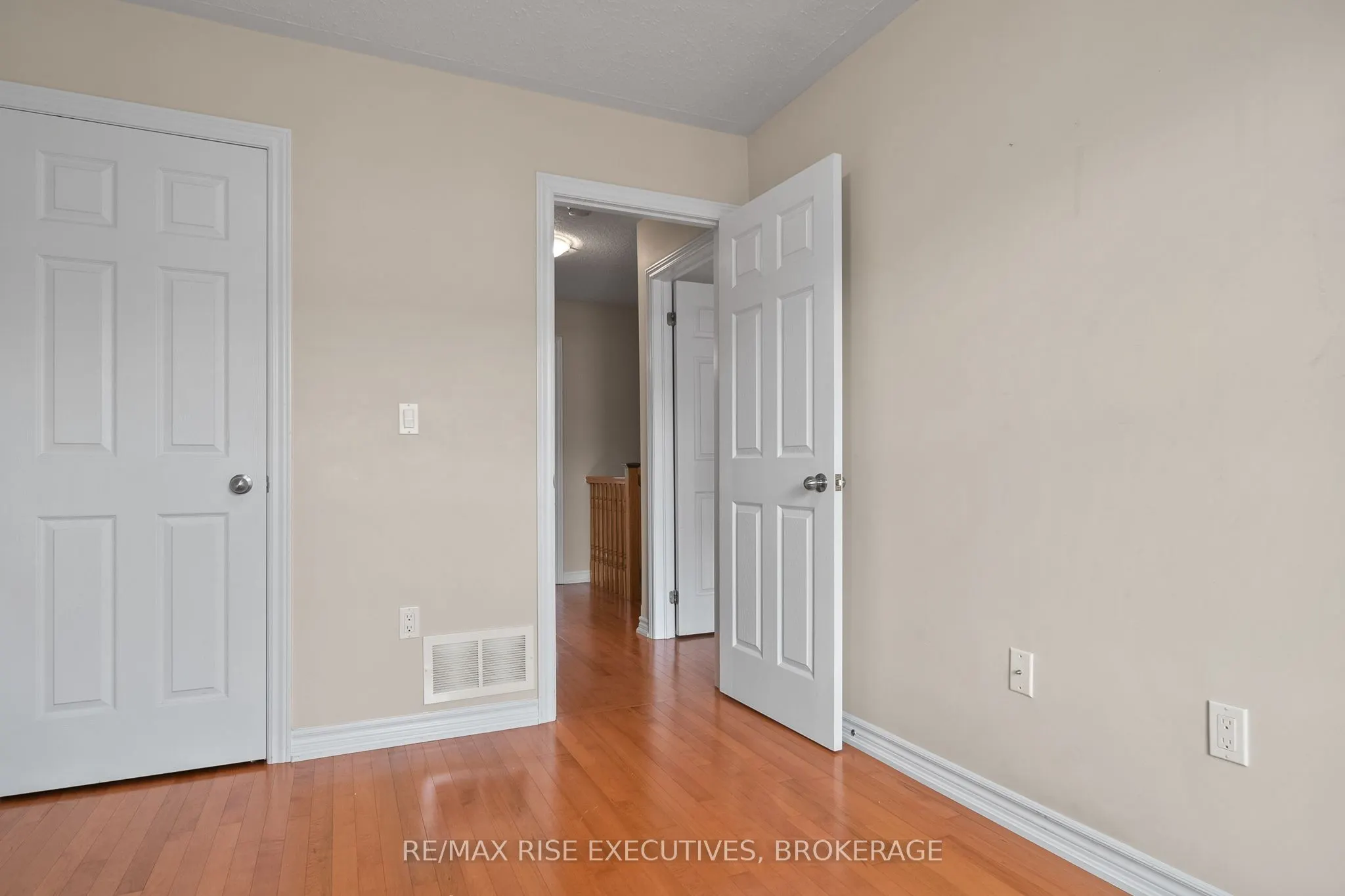903 Ascot Lane, #903