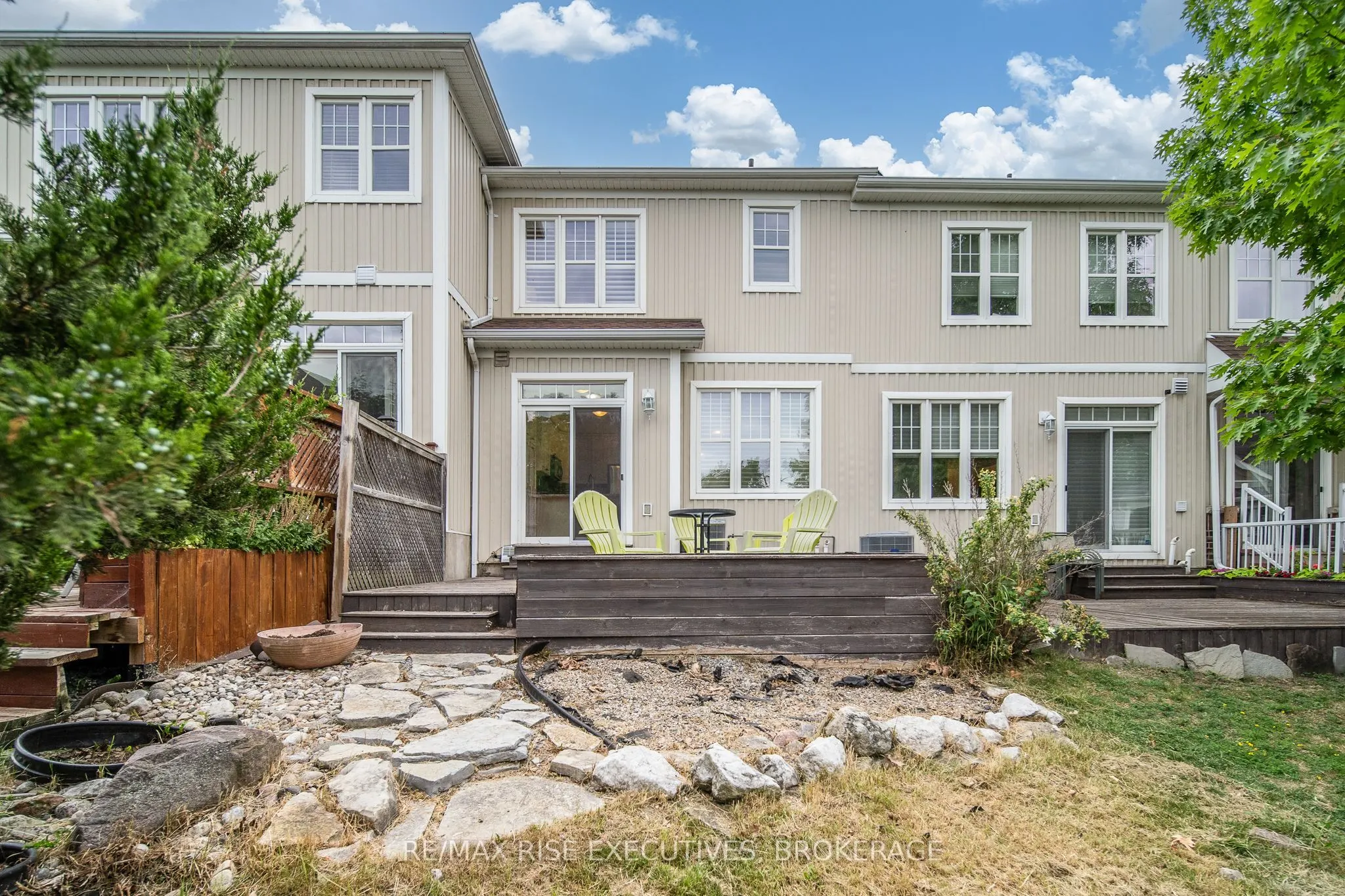 903 Ascot Lane, #903