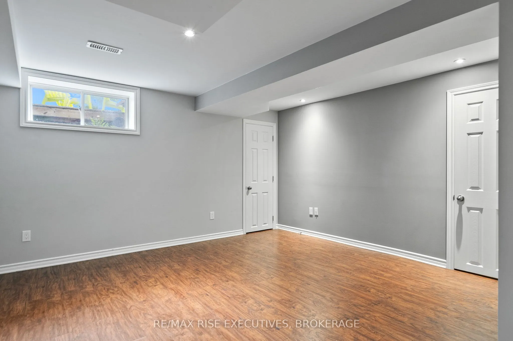 903 Ascot Lane, #903
