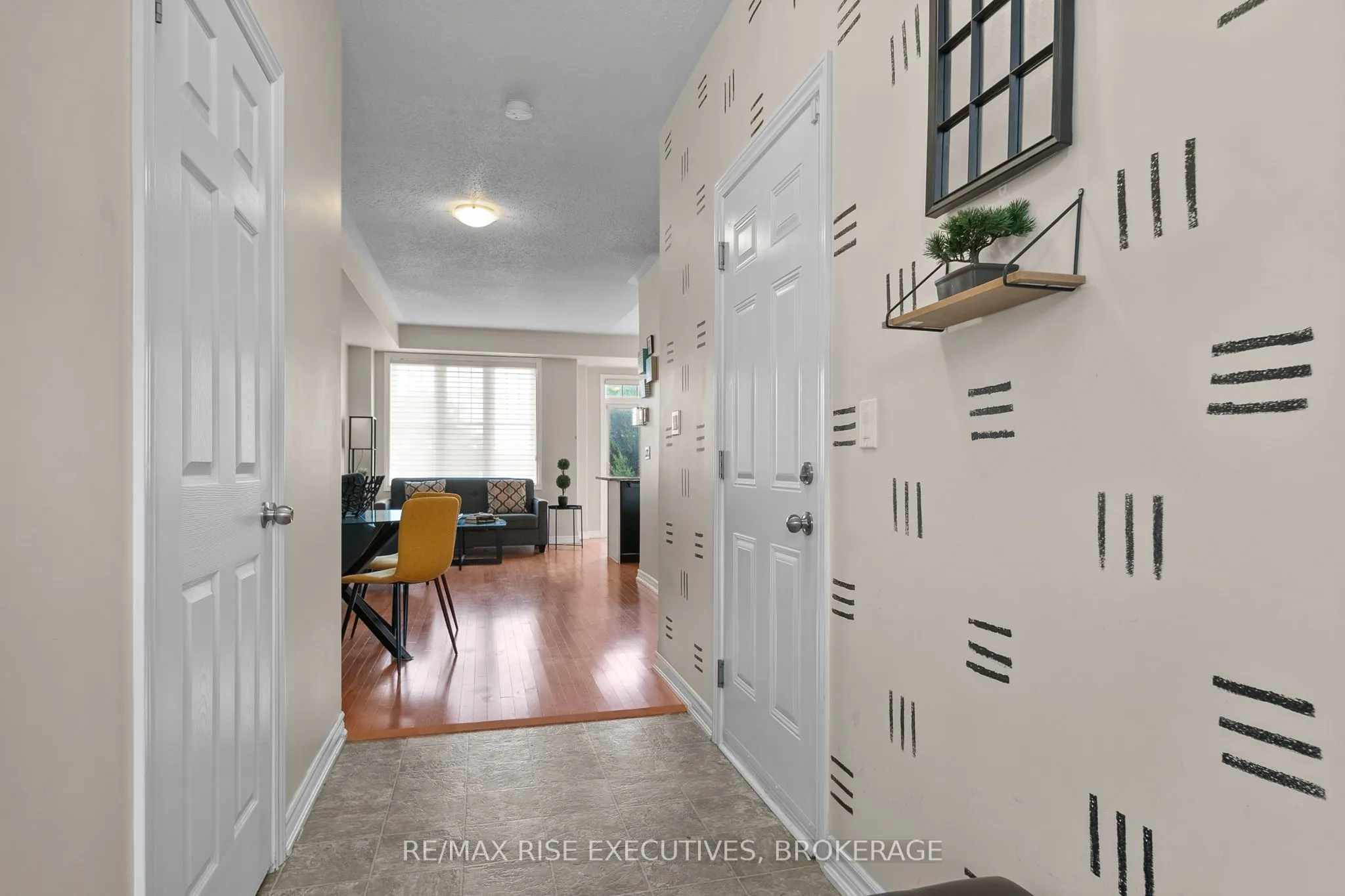903 Ascot Lane, #903