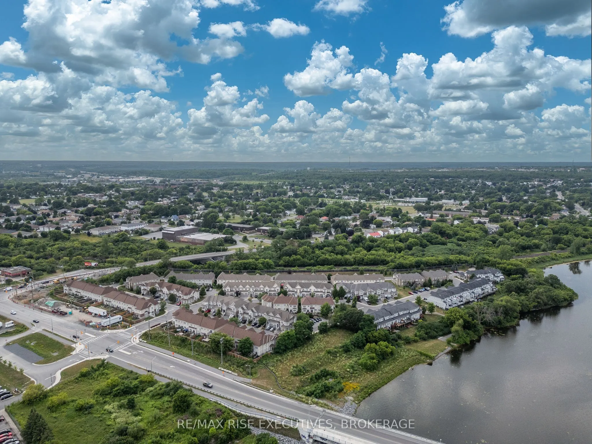 903 Ascot Lane, #903