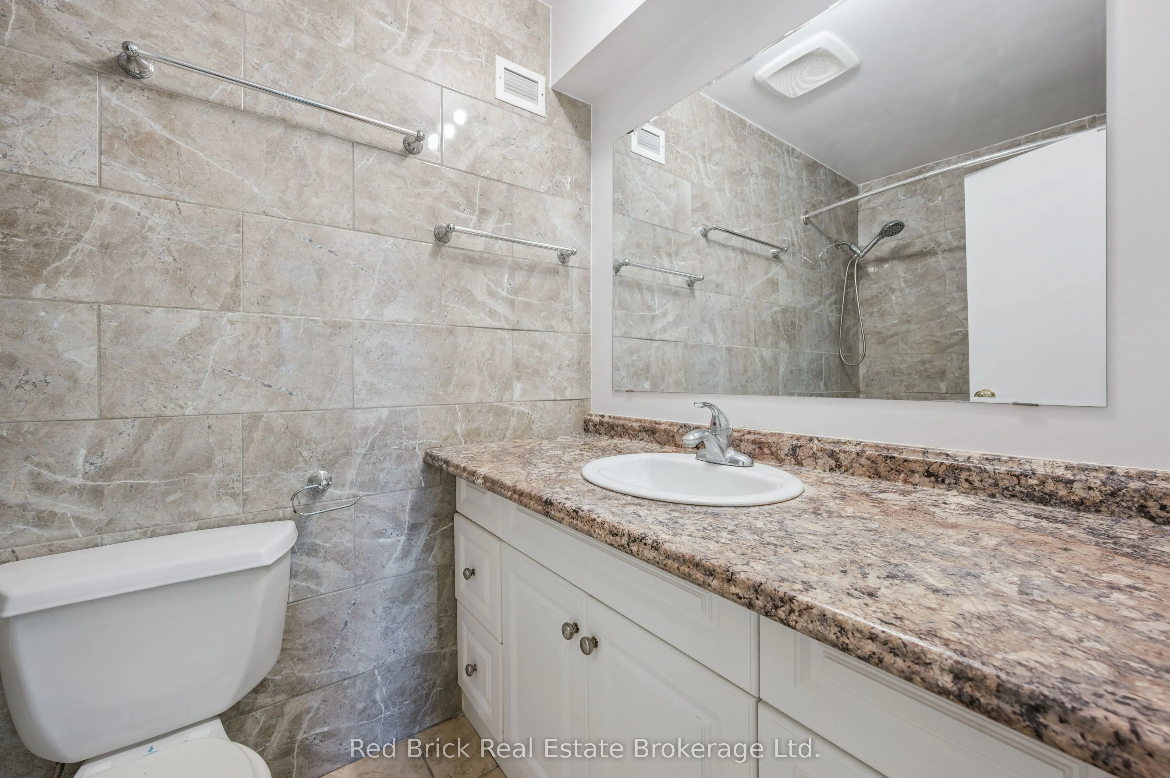 121 University Avenue E, #16