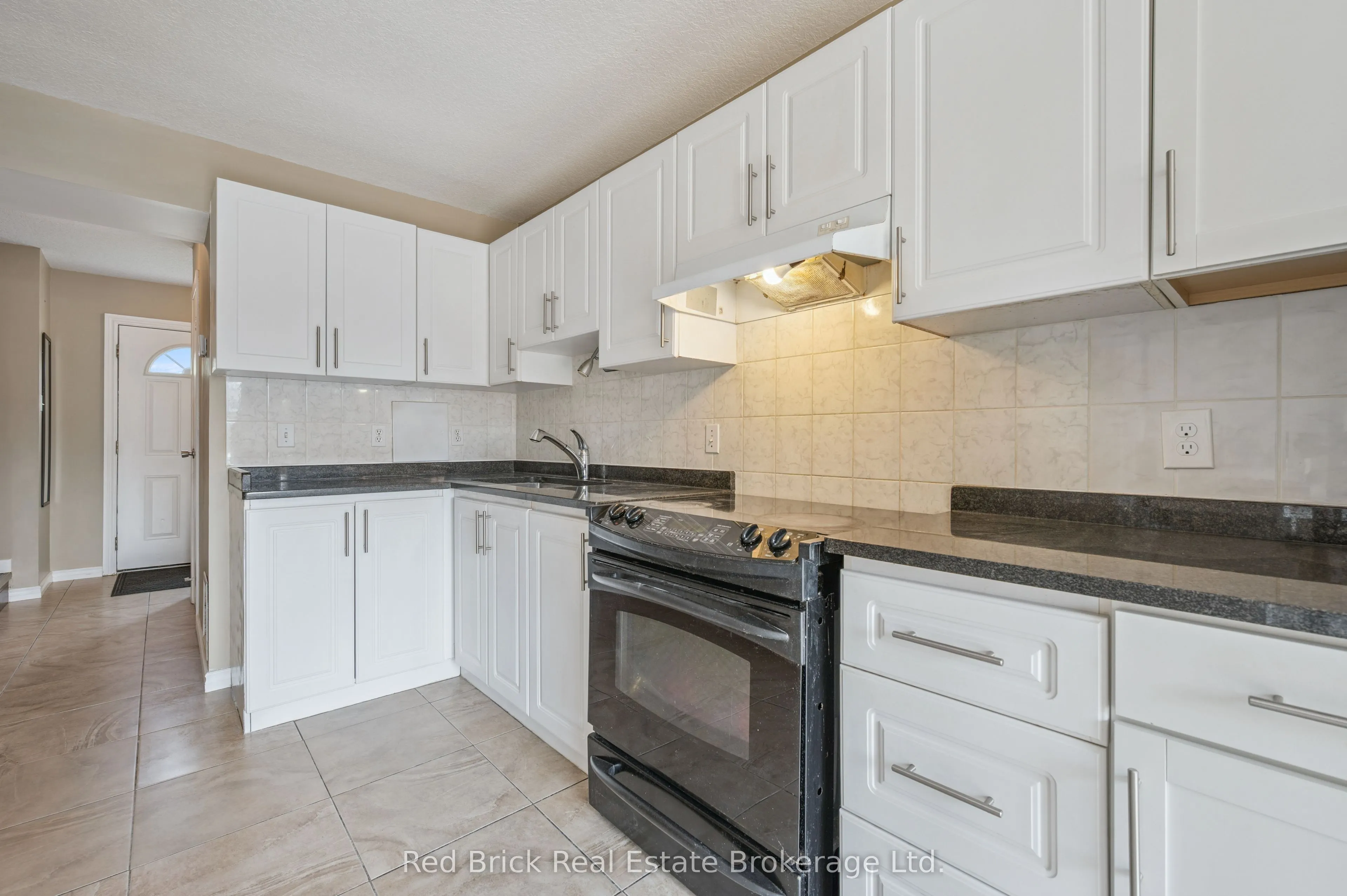 121 University Avenue E, #16