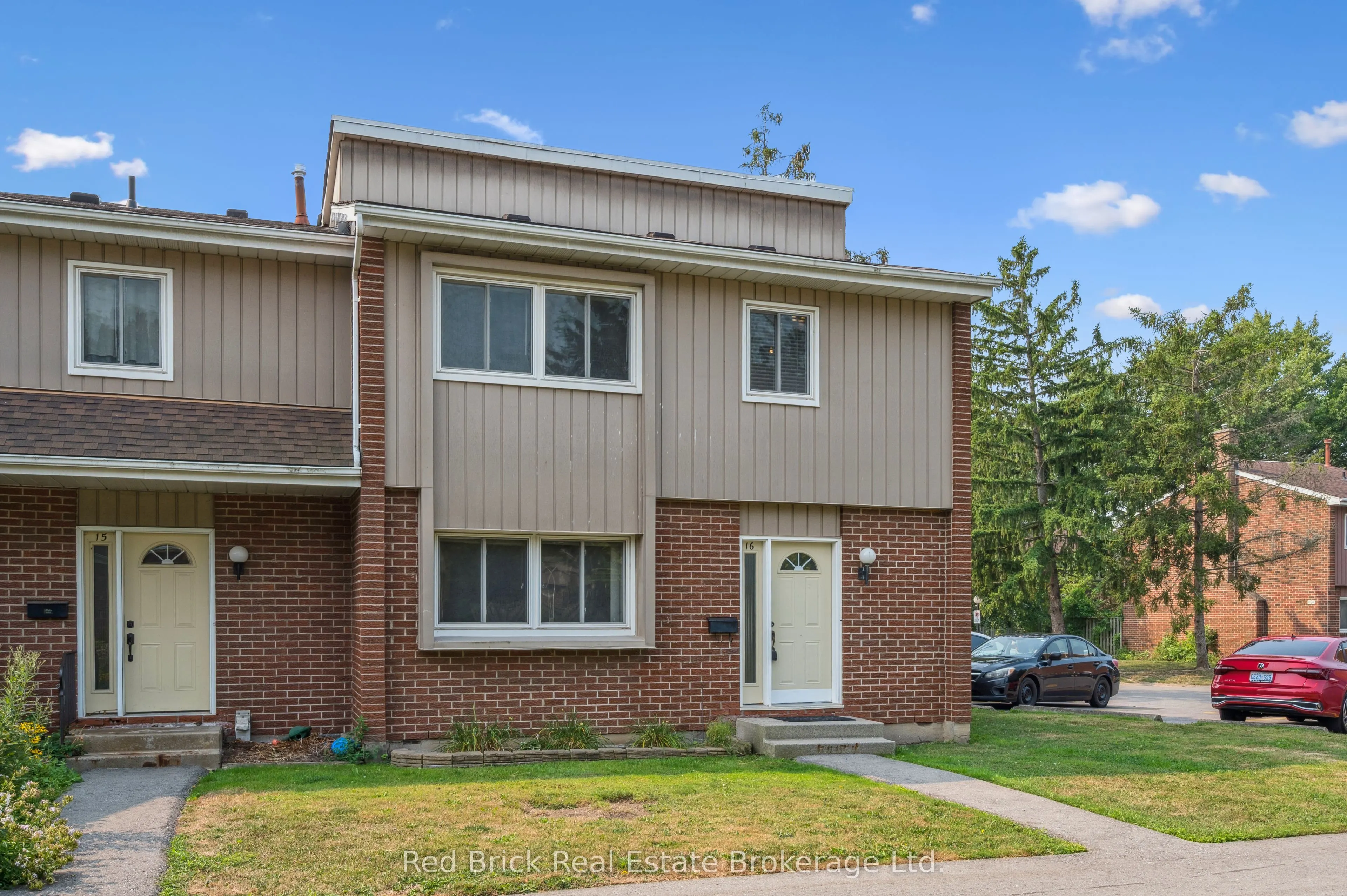 121 University Avenue E, #16