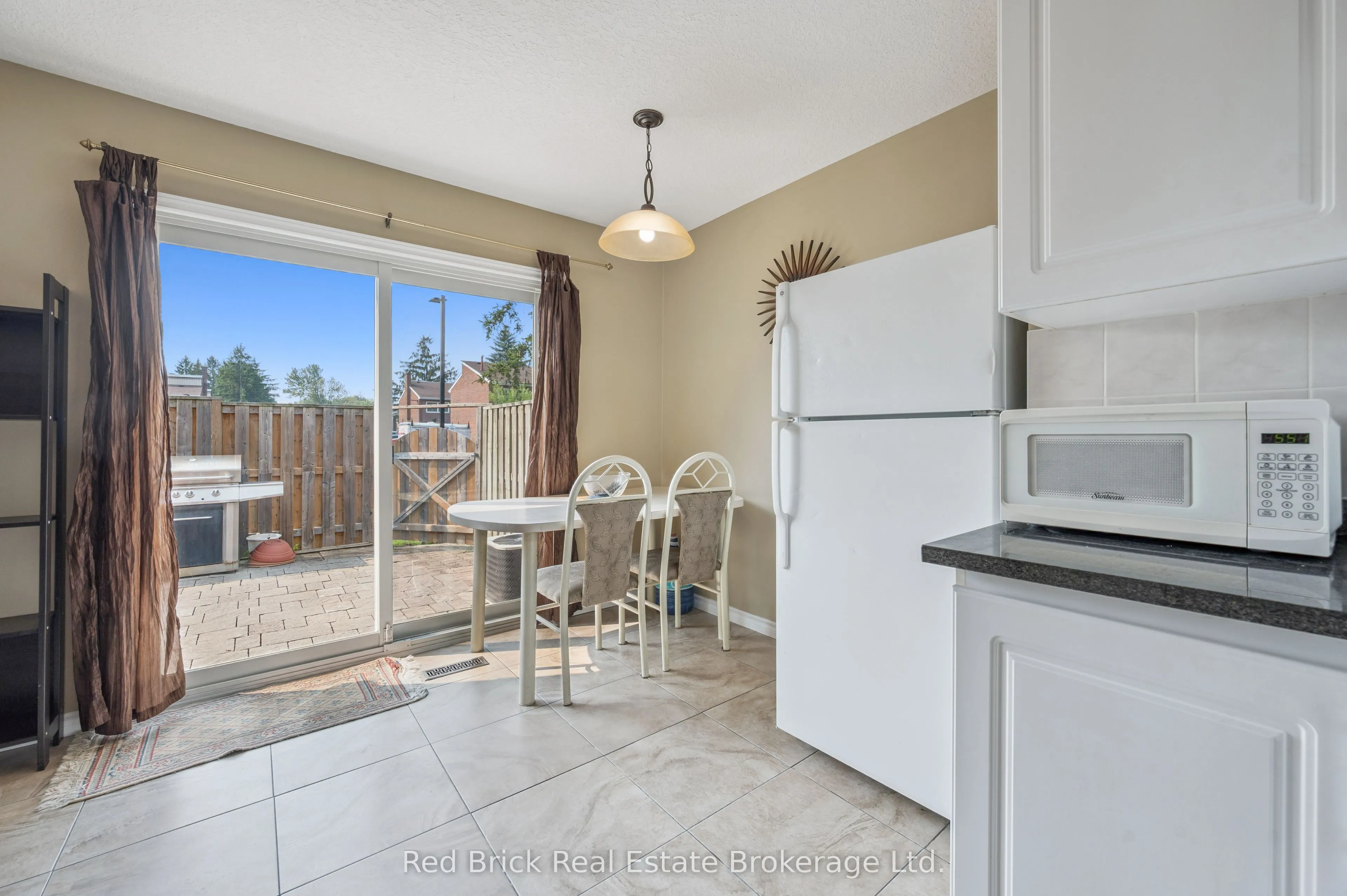 121 University Avenue E, #16