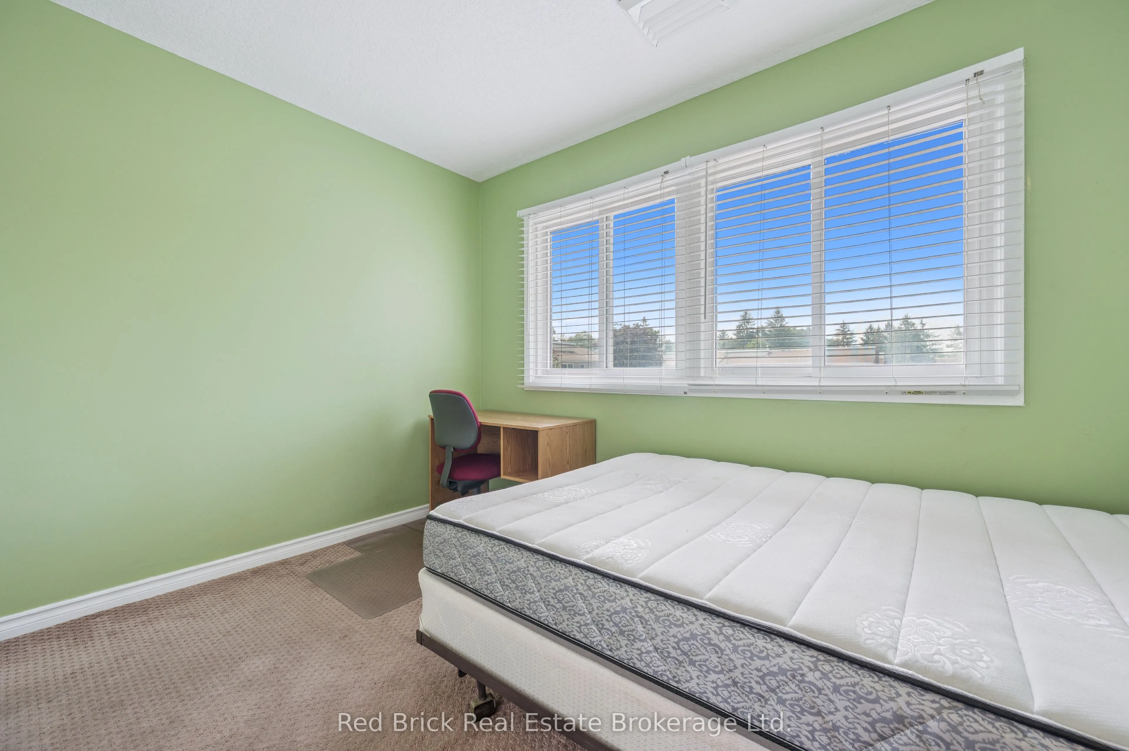 121 University Avenue E, #16