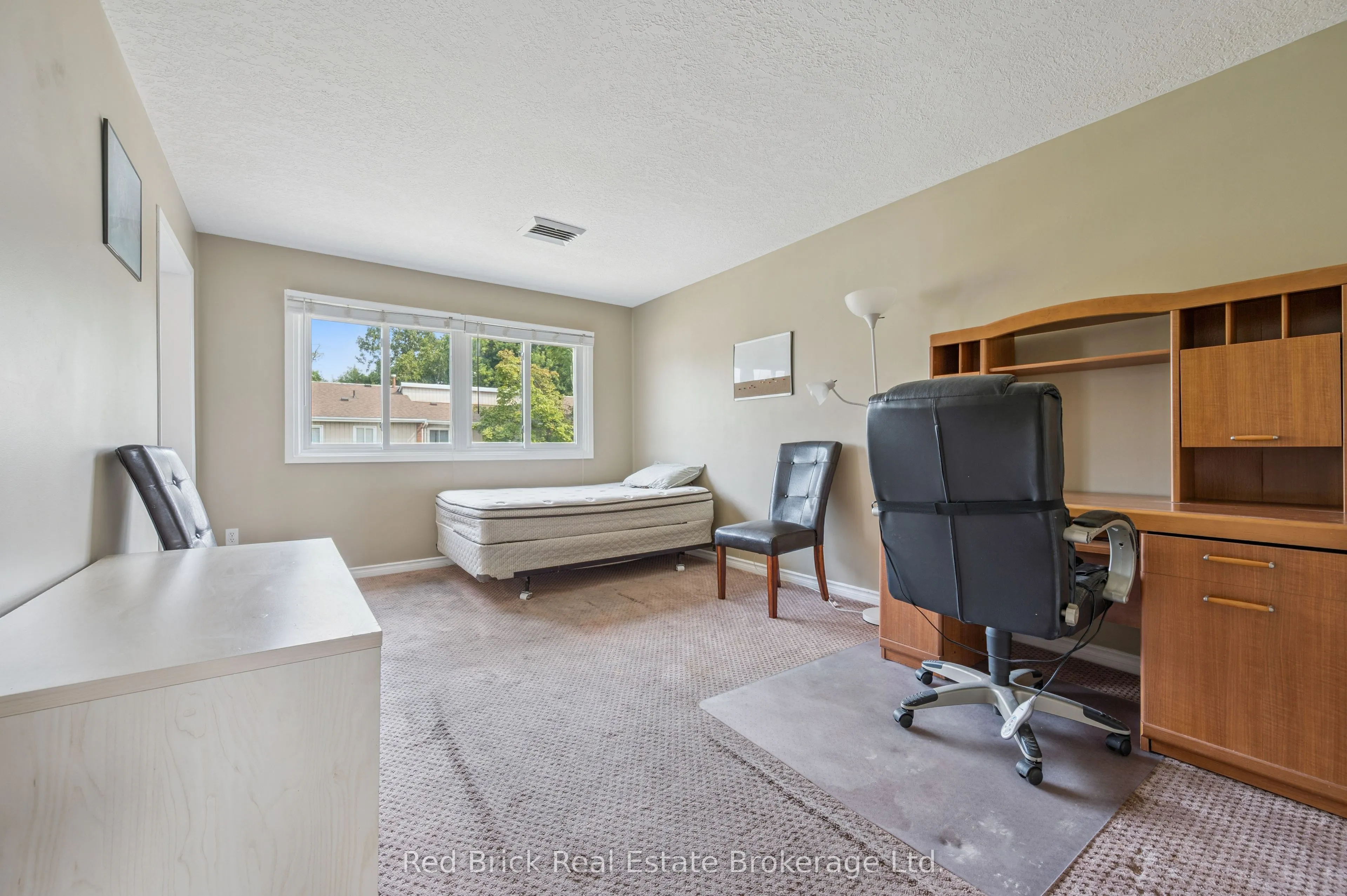 121 University Avenue E, #16