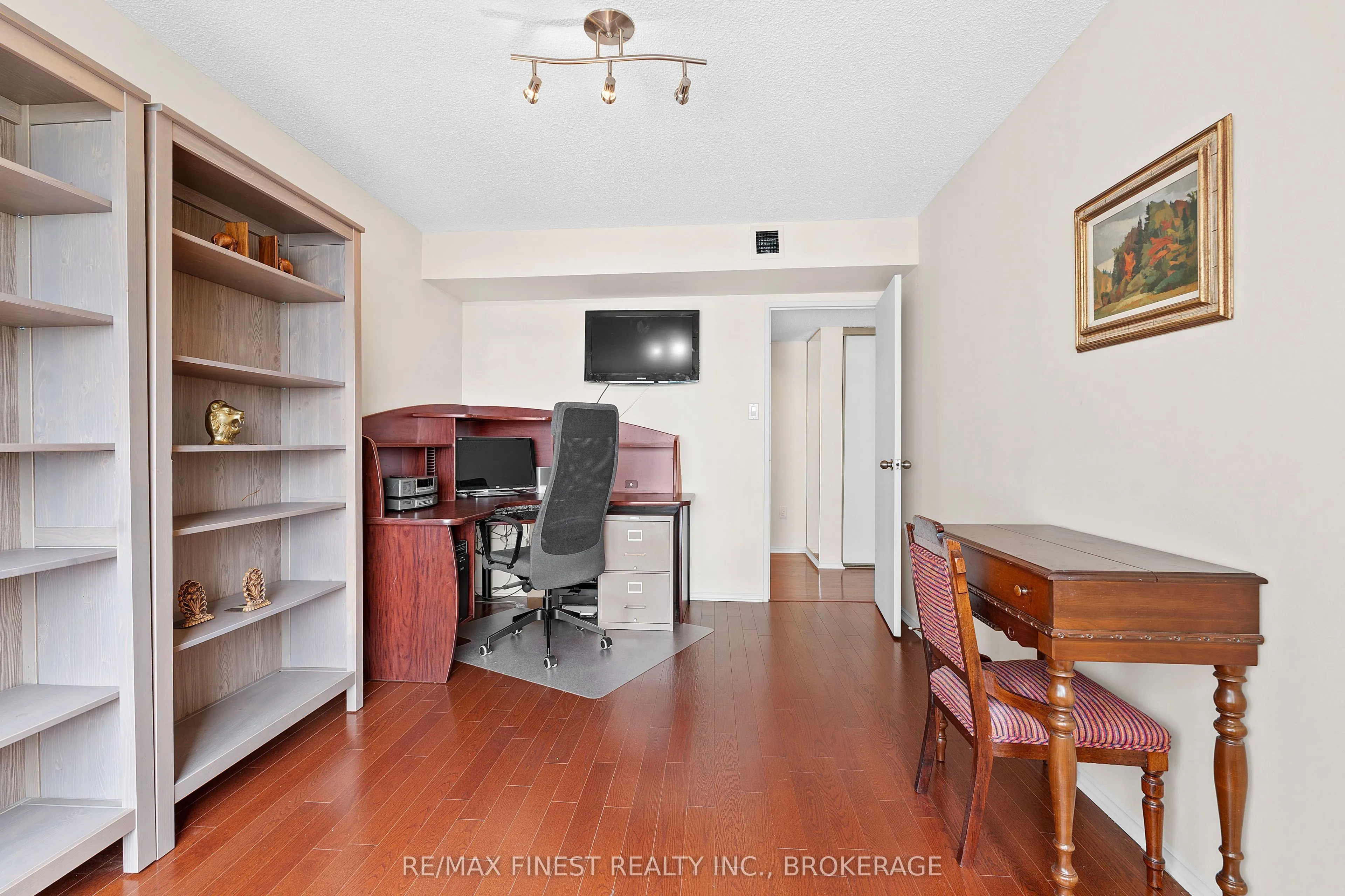185 Ontario Street, #306