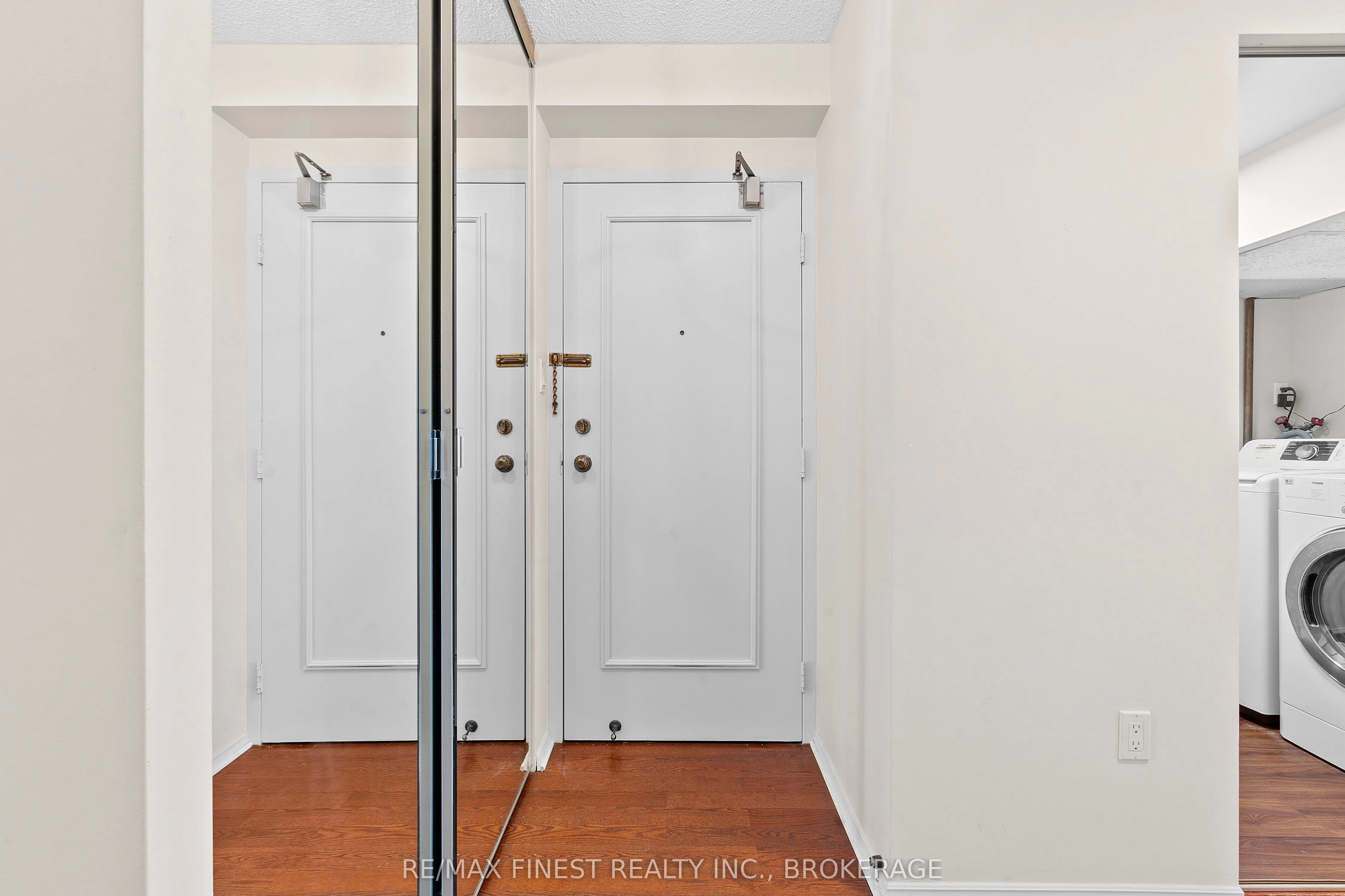185 Ontario Street, #306