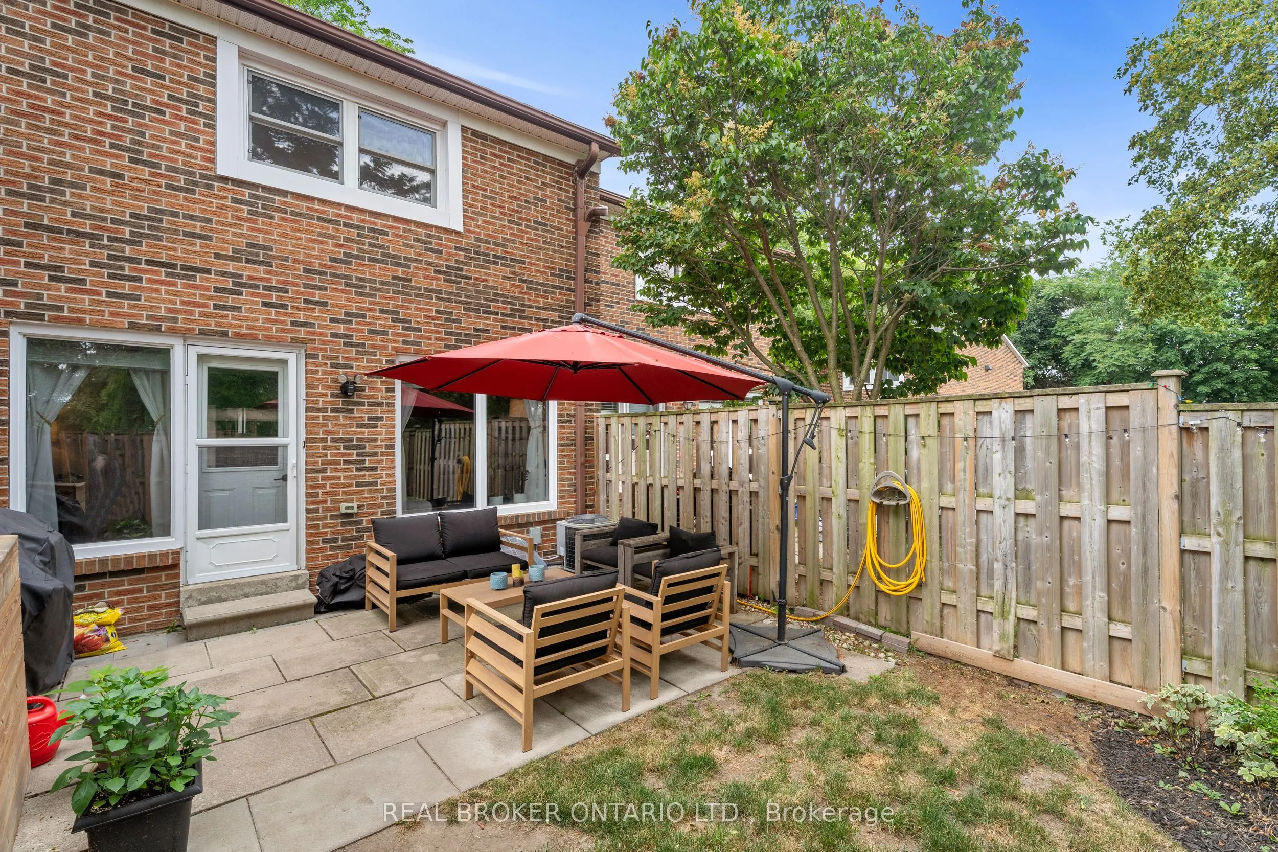 121 Bagot Street, #2