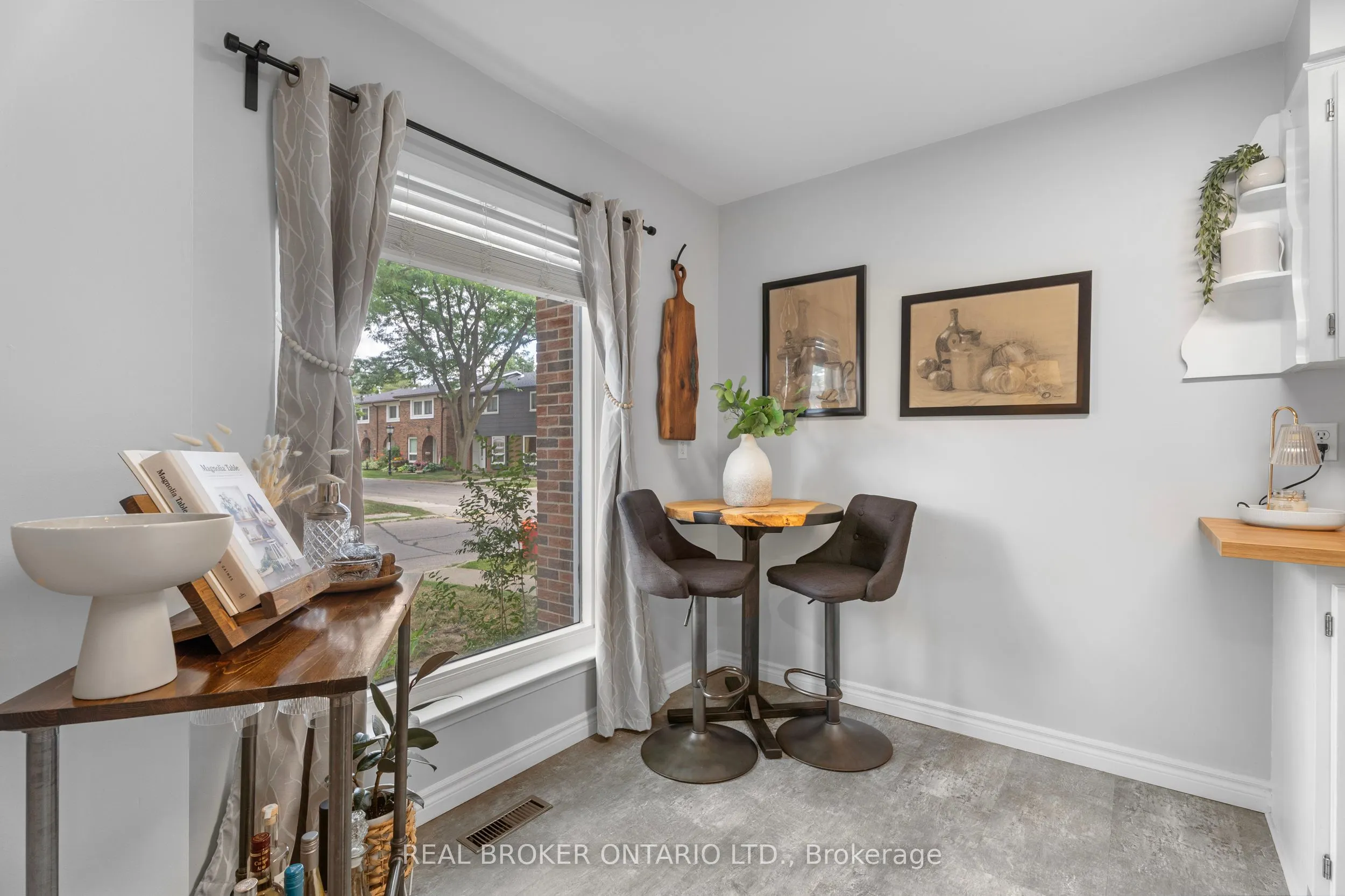 121 Bagot Street, #2