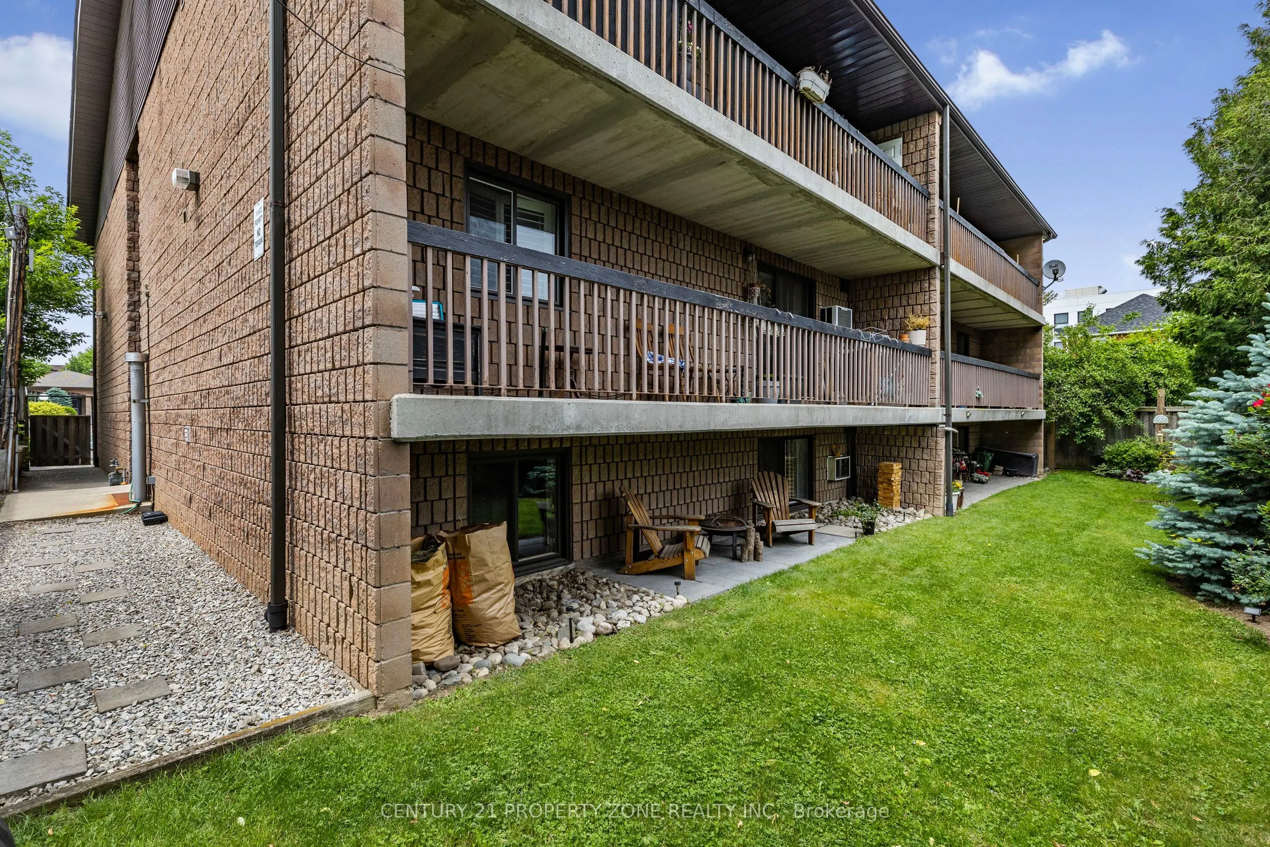 482 James Street N, #104