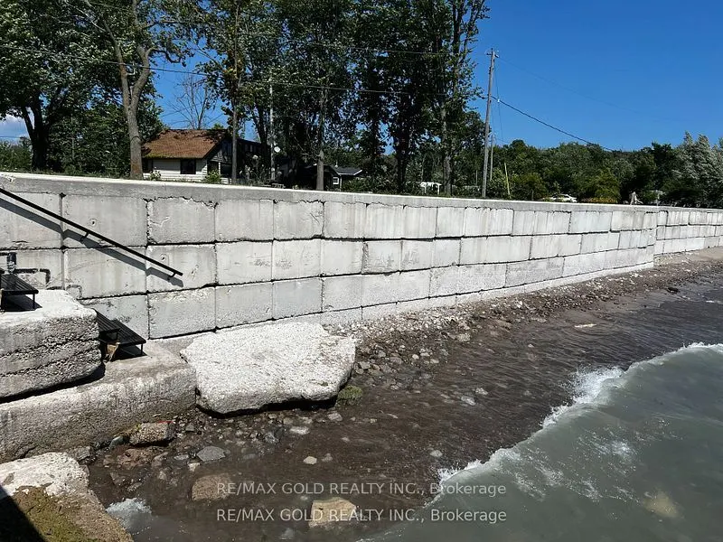 35 Lakeview Line