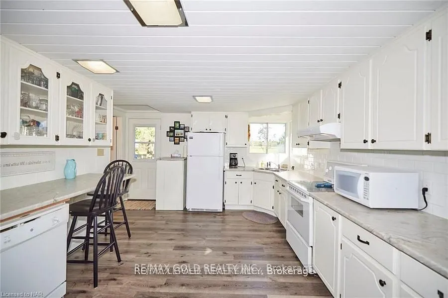 35 Lakeview Line