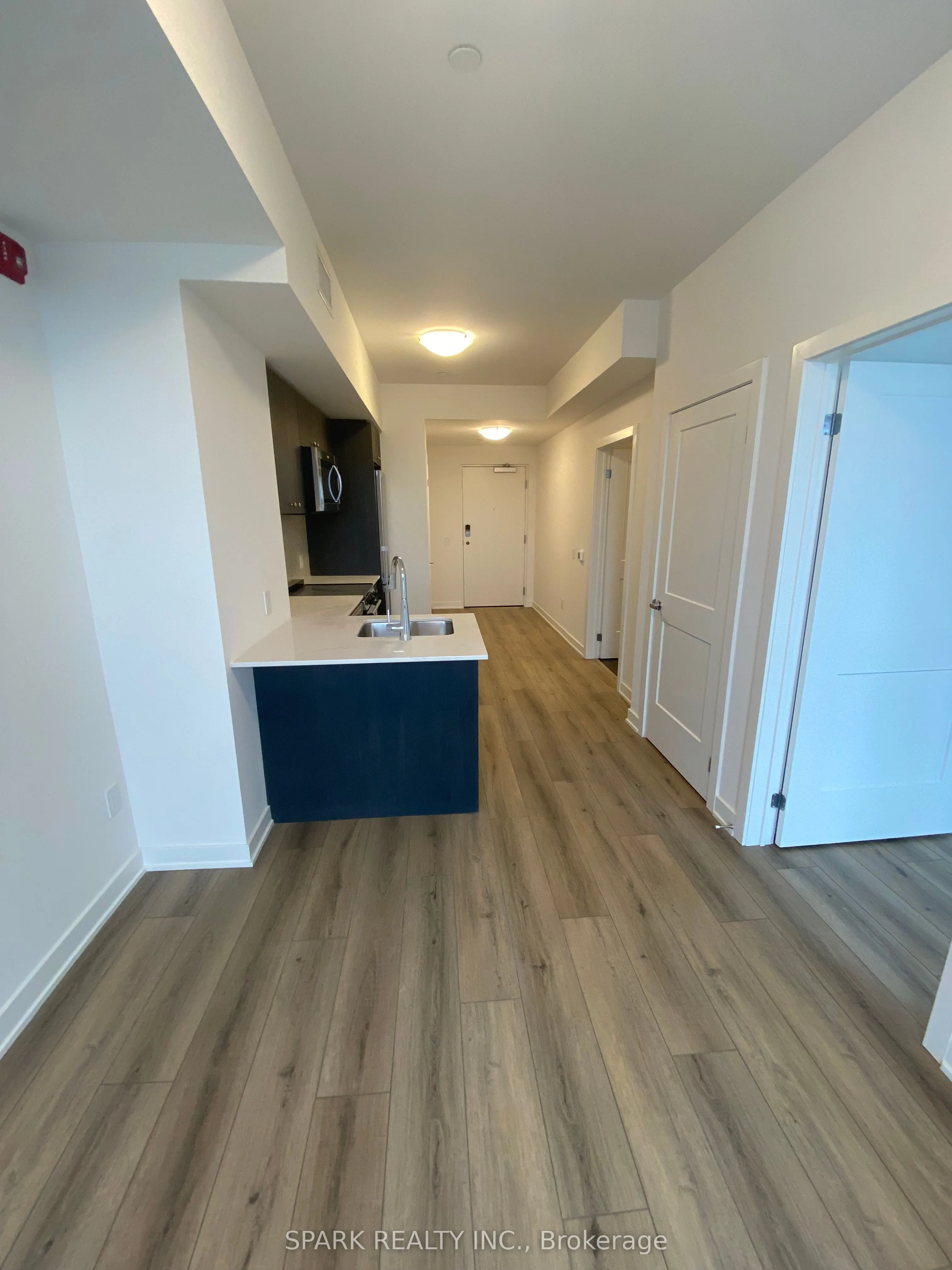 312 Erb Street W, #611