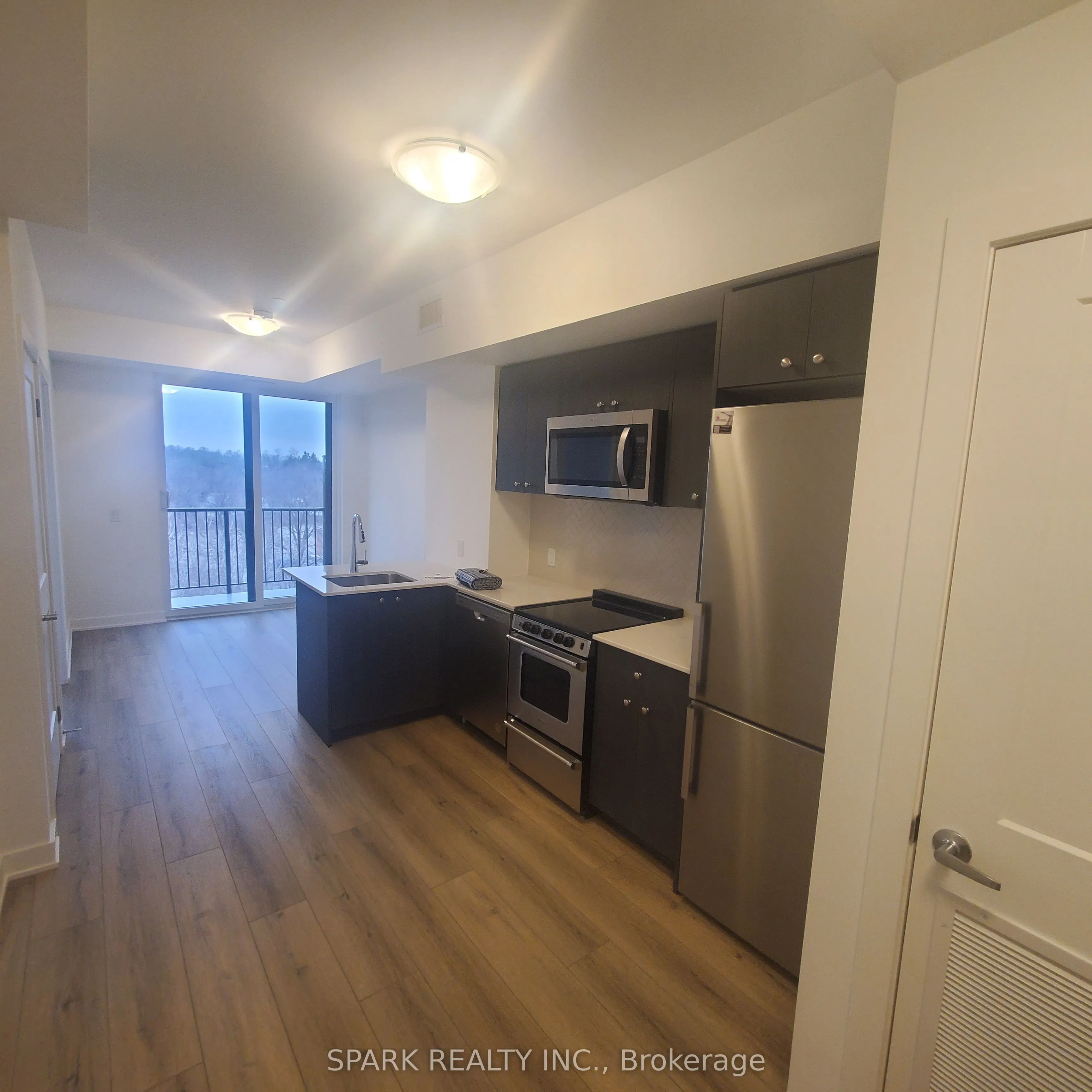 312 Erb Street W, #611
