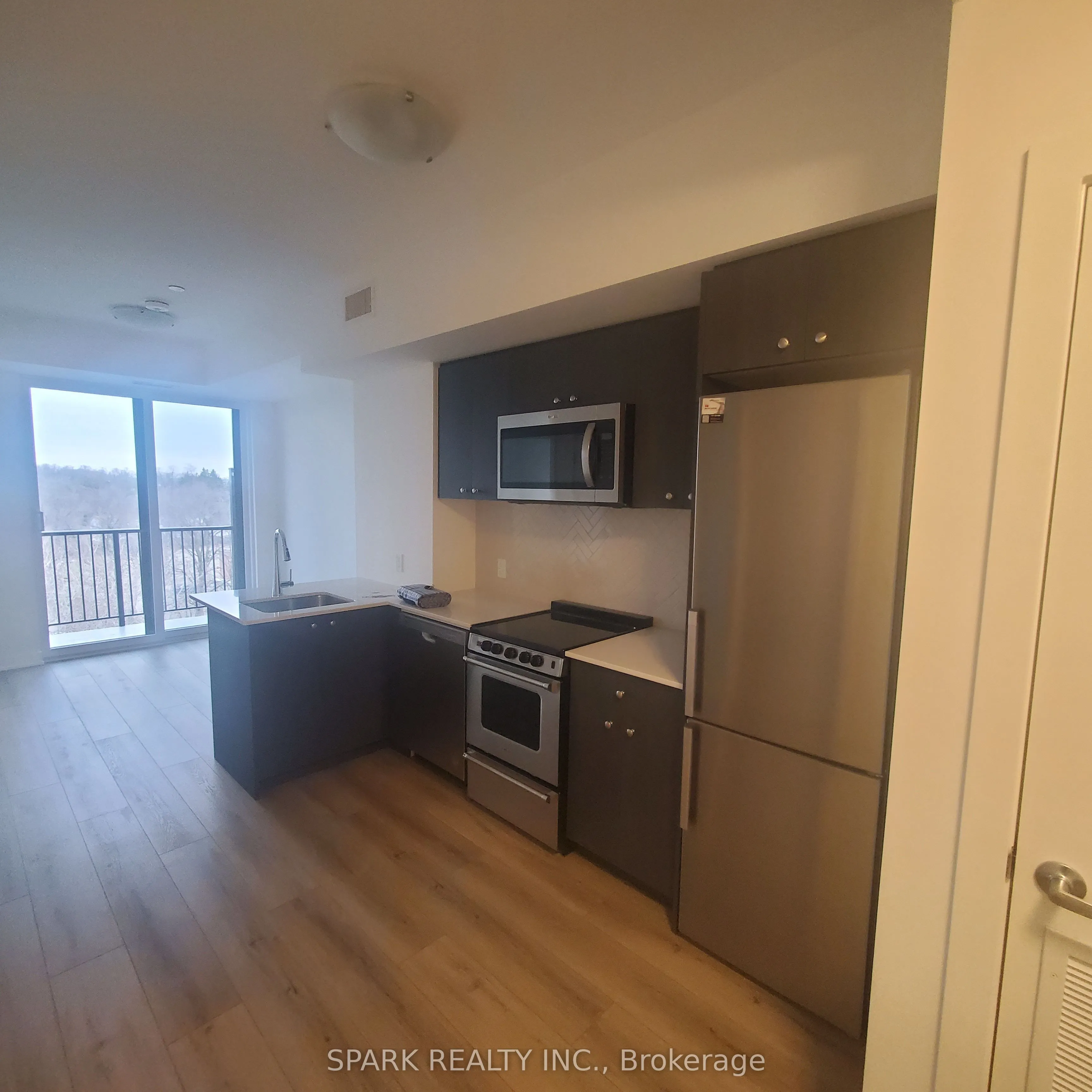 312 Erb Street W, #611