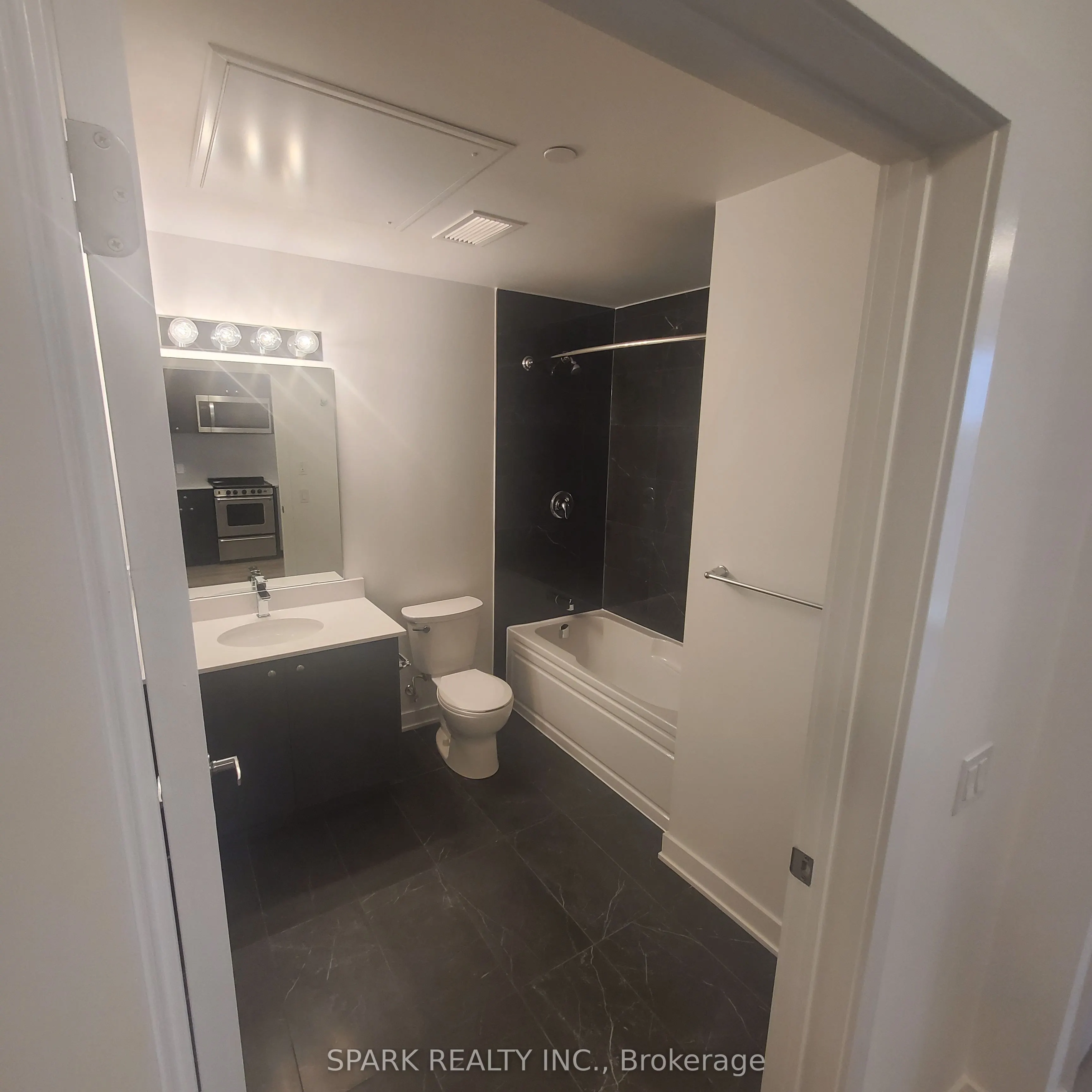 312 Erb Street W, #611