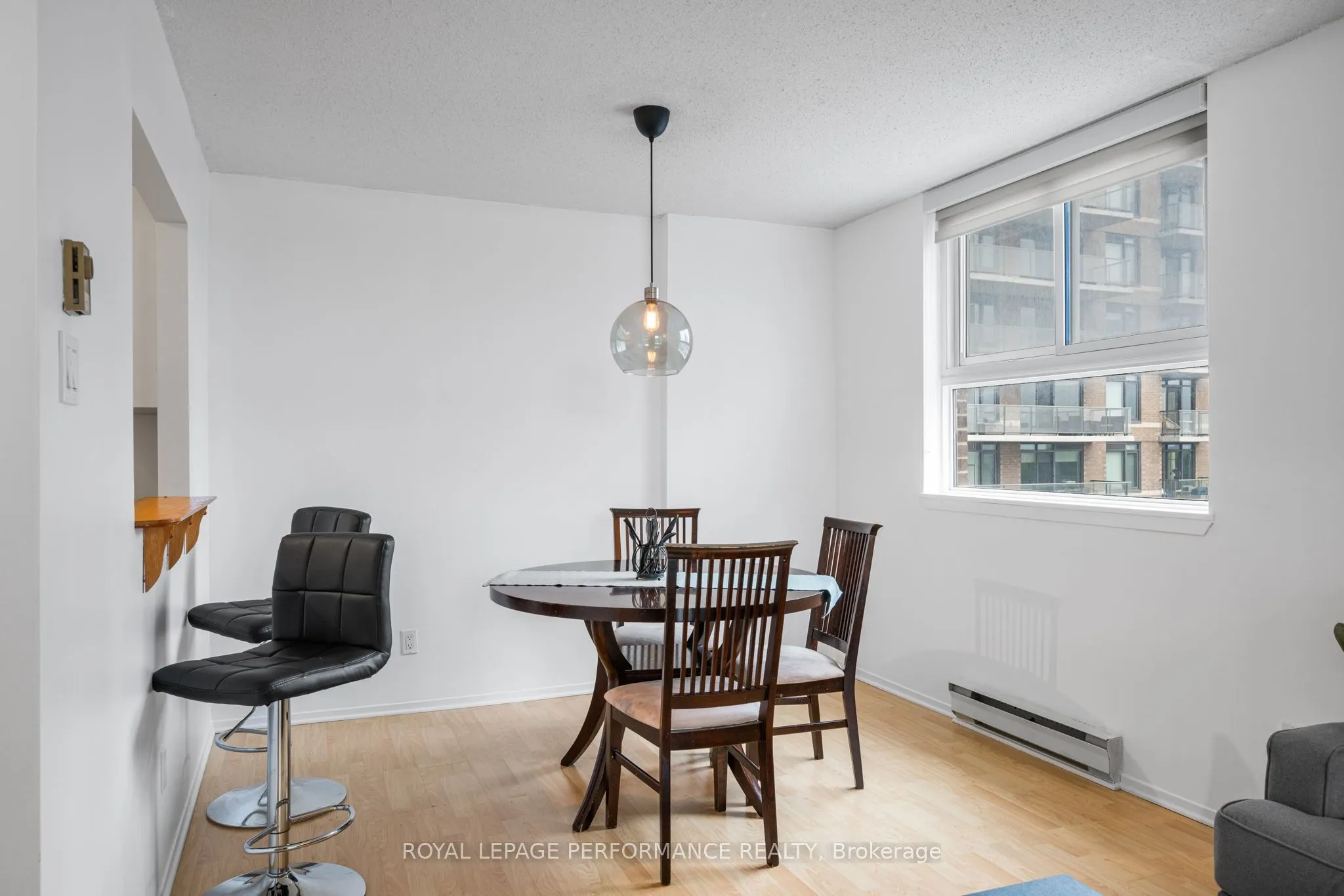 110 Forward Avenue, #501