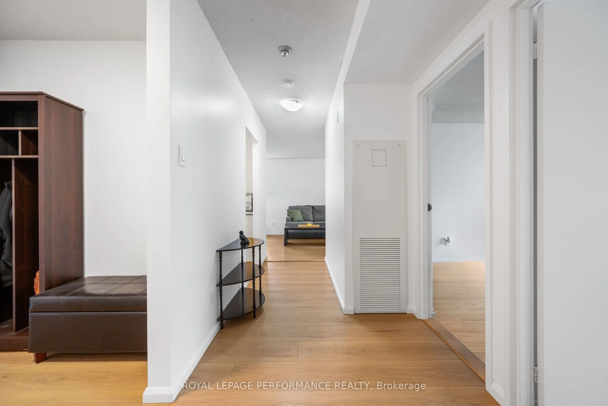110 Forward Avenue, #501