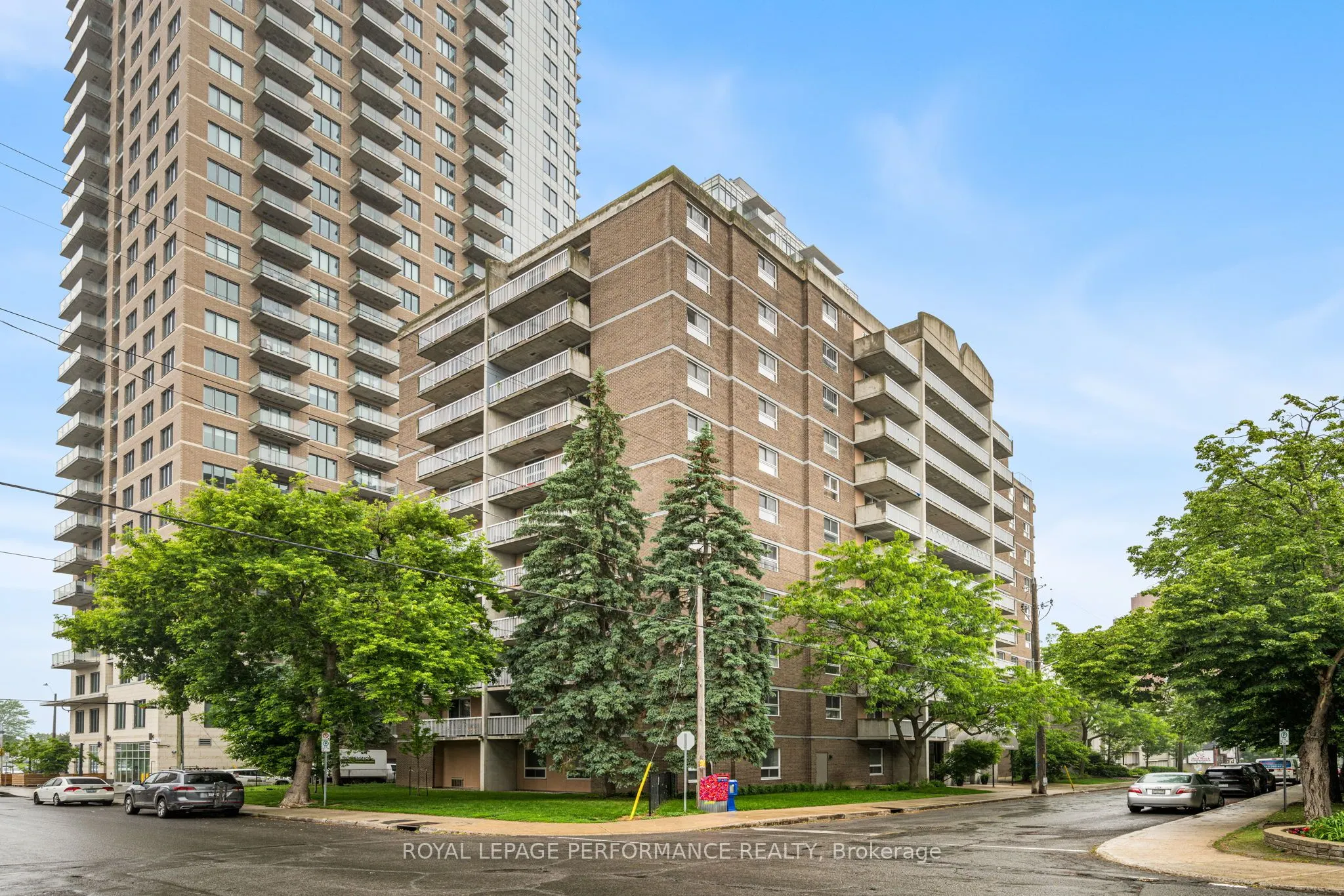 110 Forward Avenue, #501