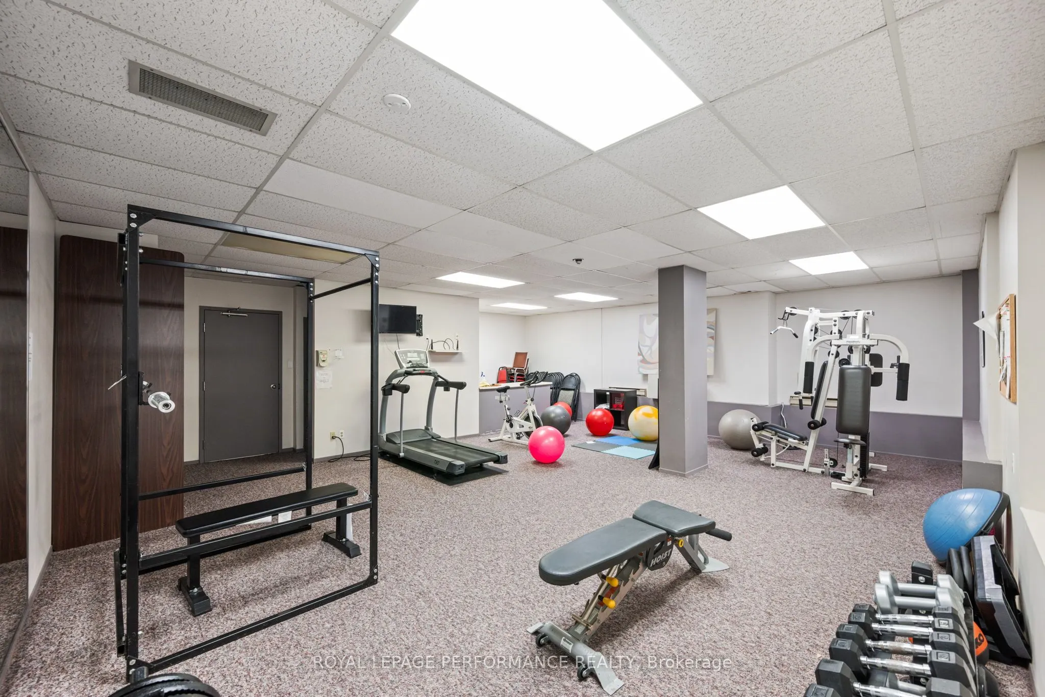 110 Forward Avenue, #501