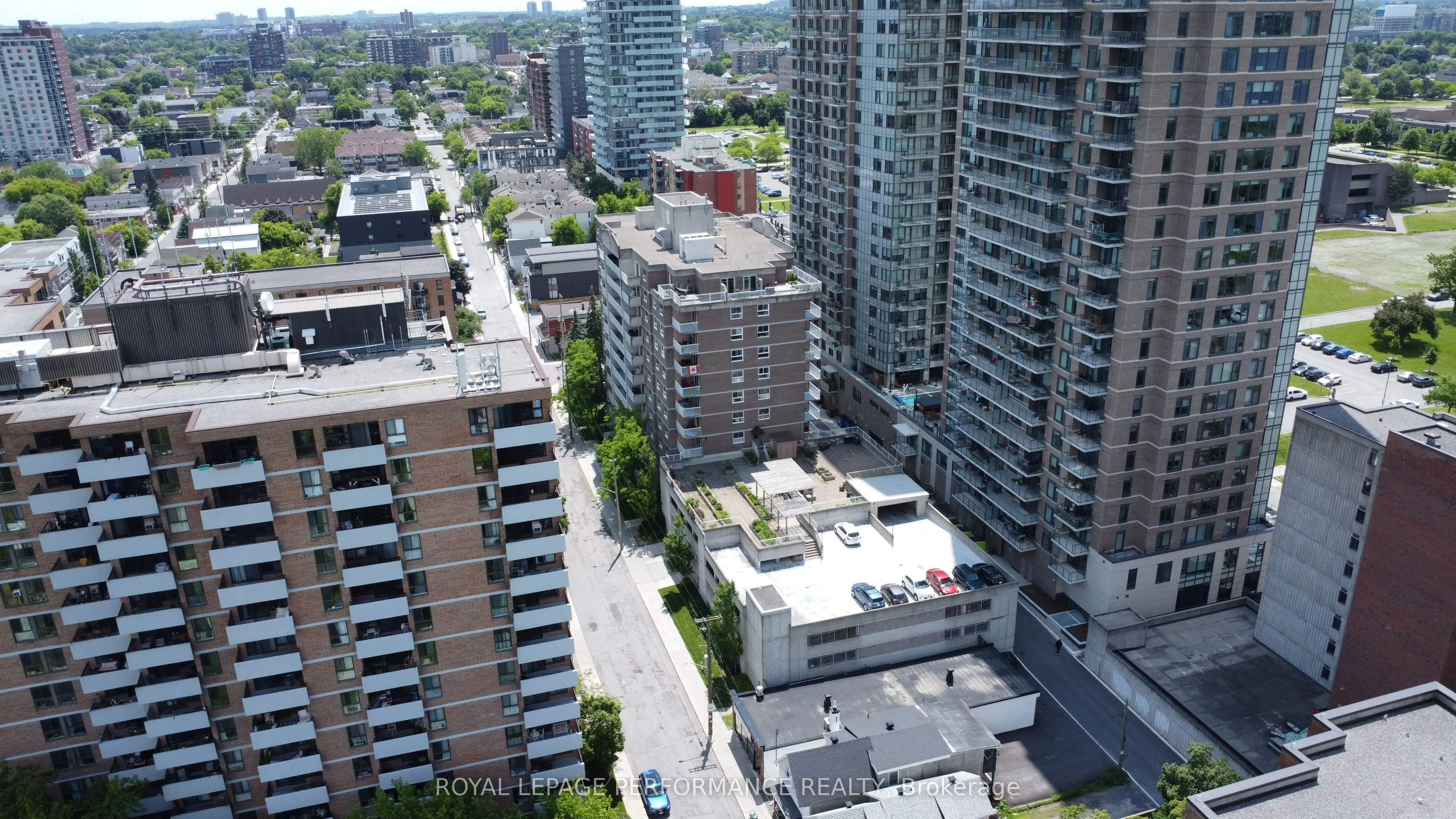 110 Forward Avenue, #501