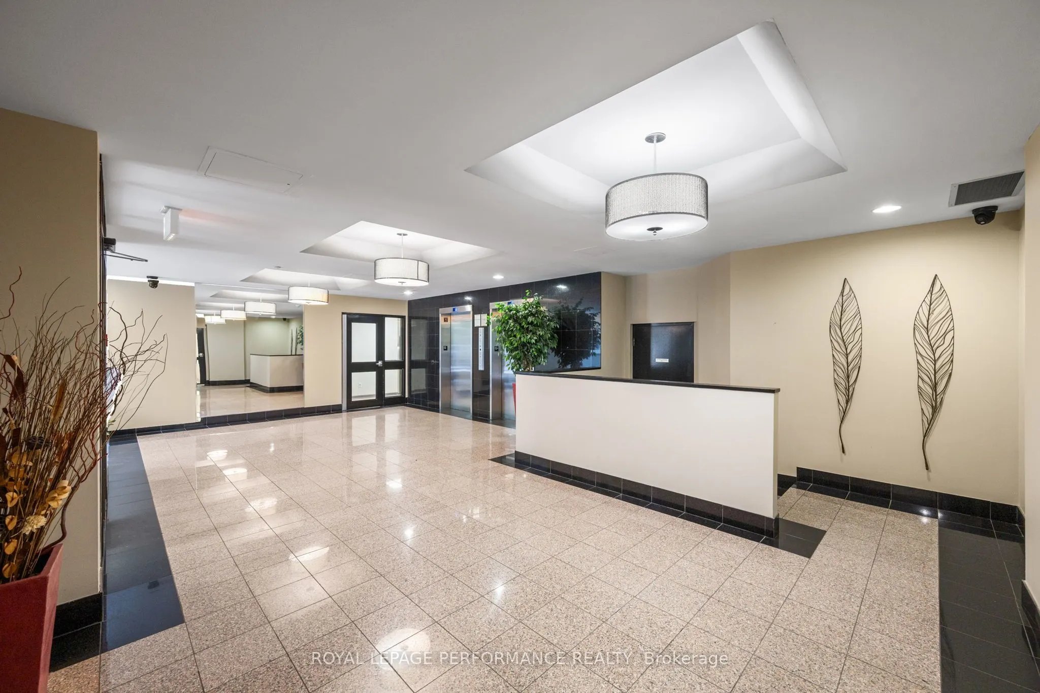 110 Forward Avenue, #501