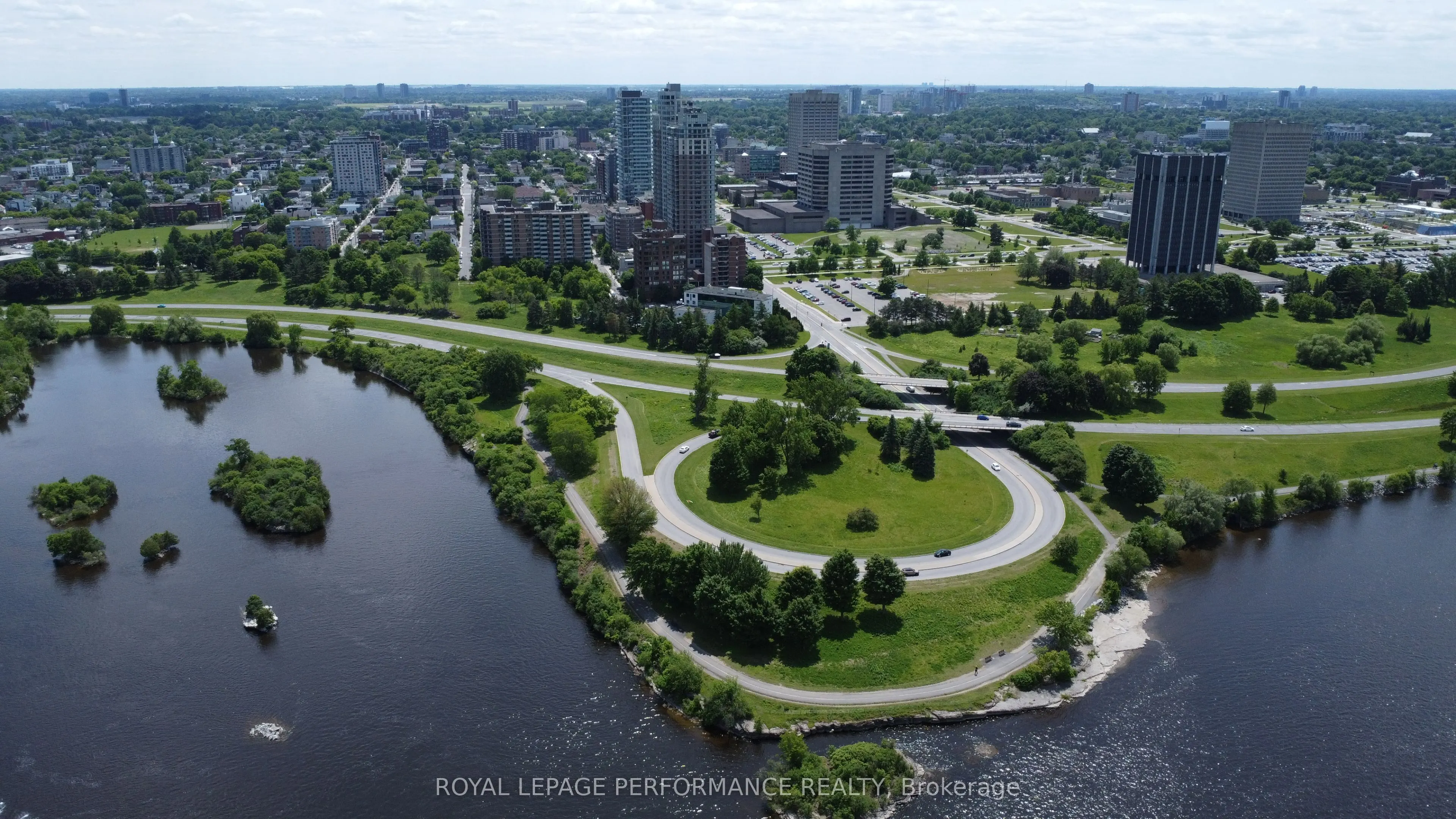 110 Forward Avenue, #501