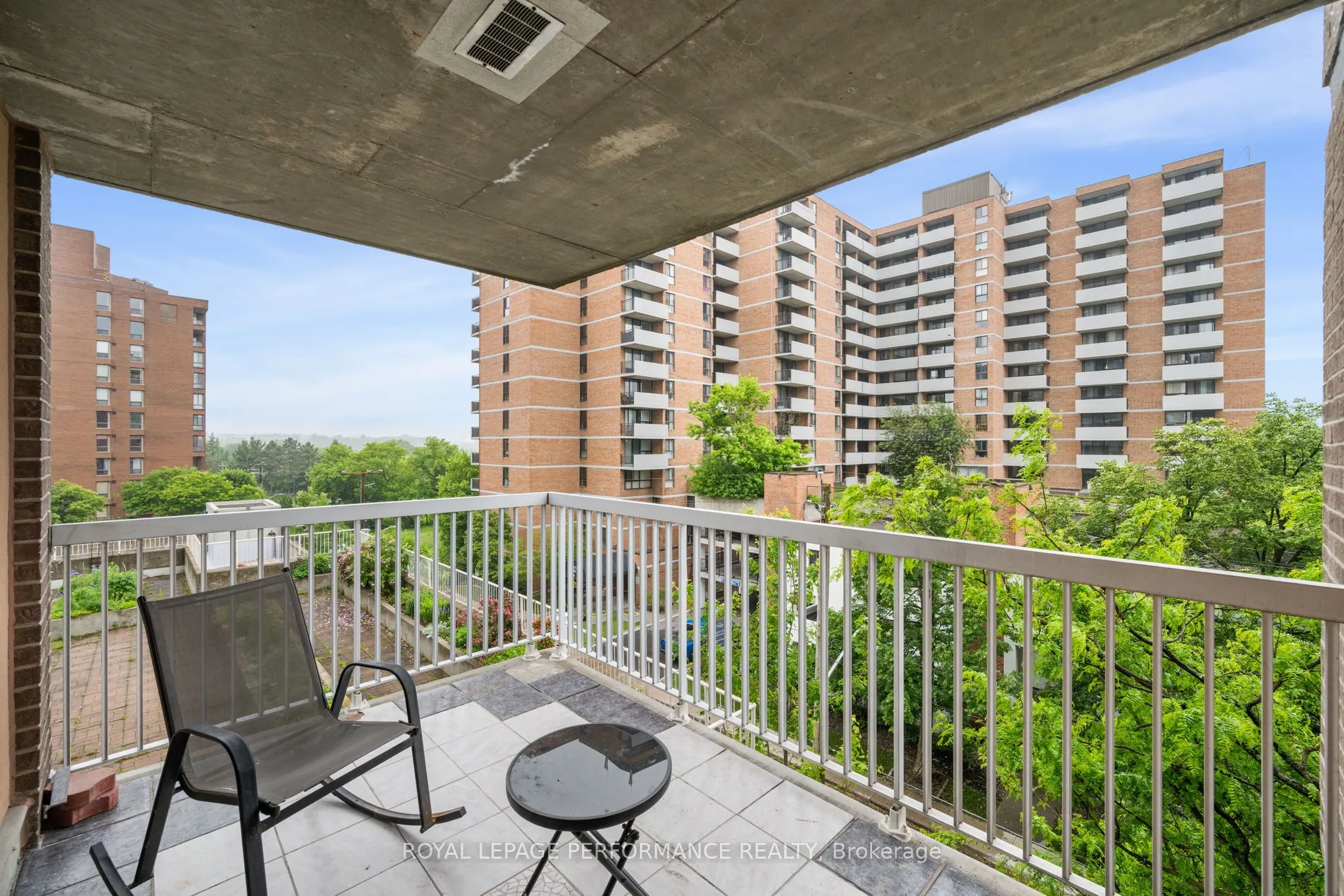 110 Forward Avenue, #501