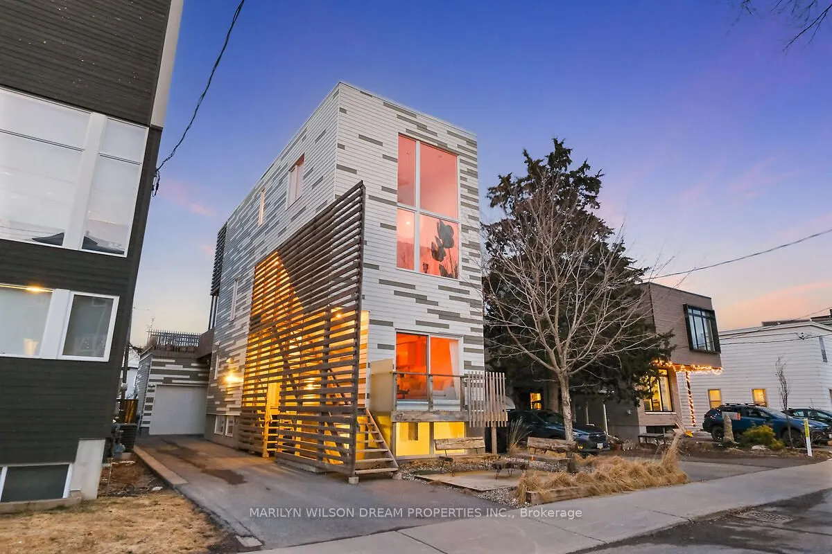 67 Pinhey Street