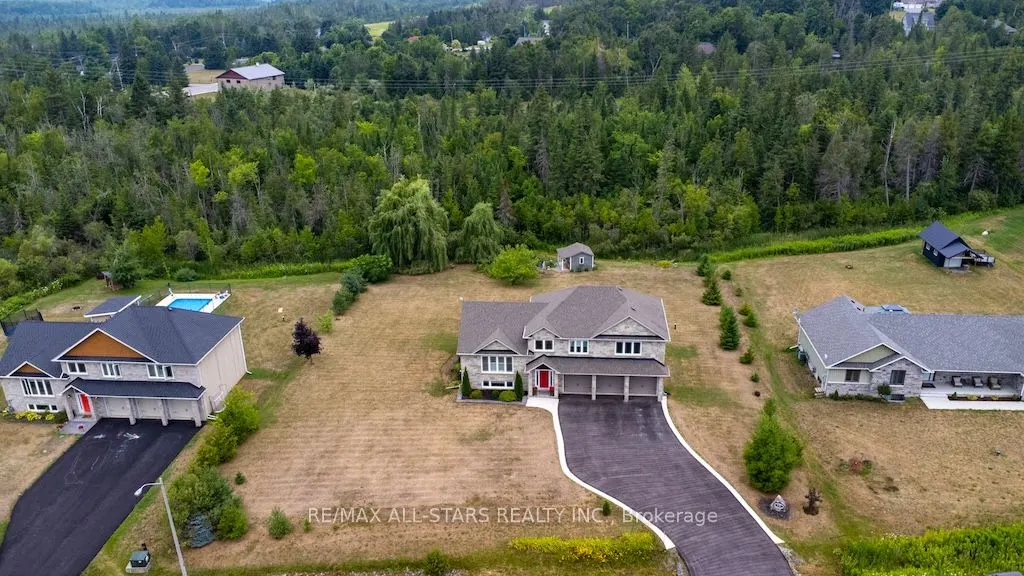 15 Rustlewood Avenue