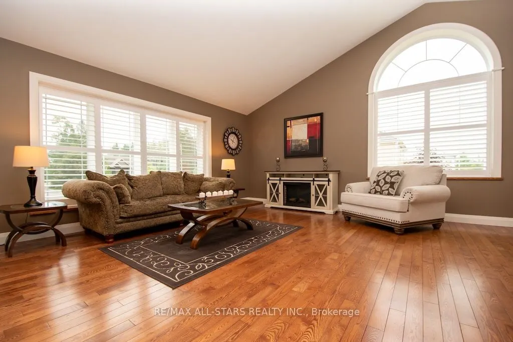 15 Rustlewood Avenue