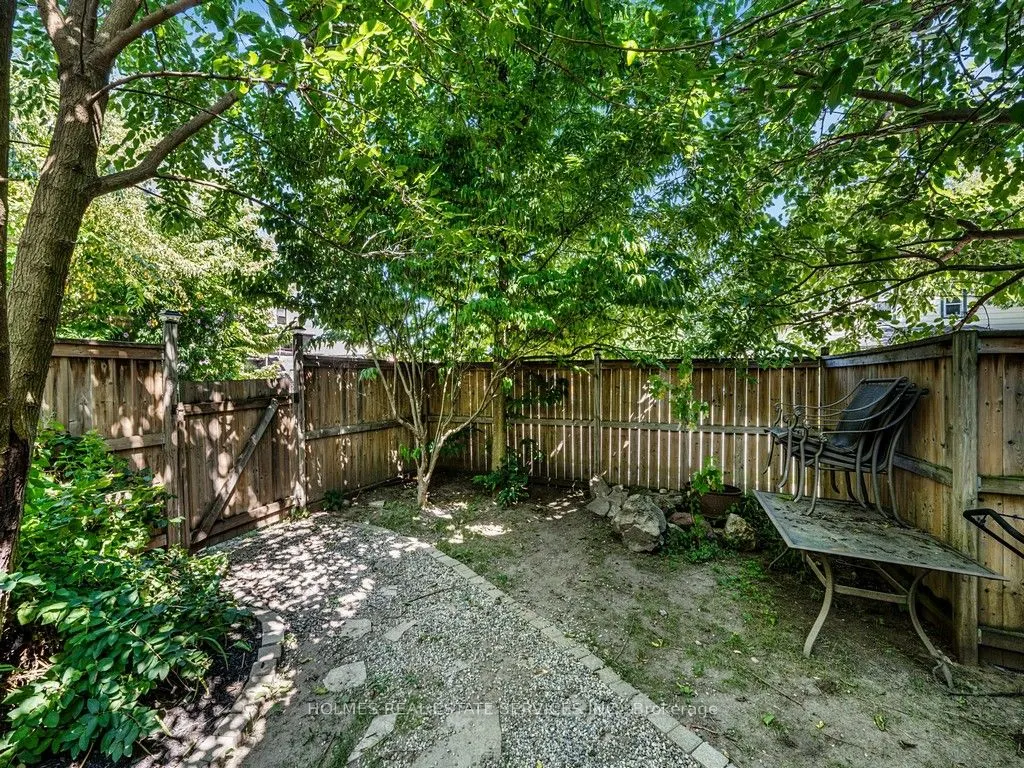 146 Westminster Drive S