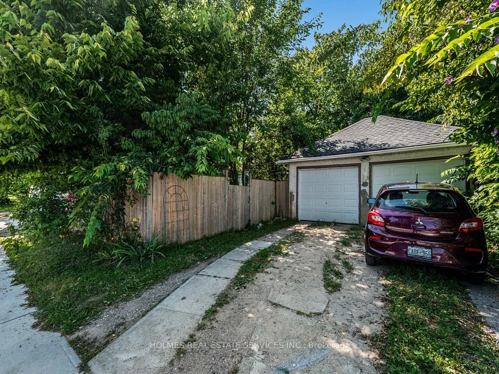 146 Westminster Drive S